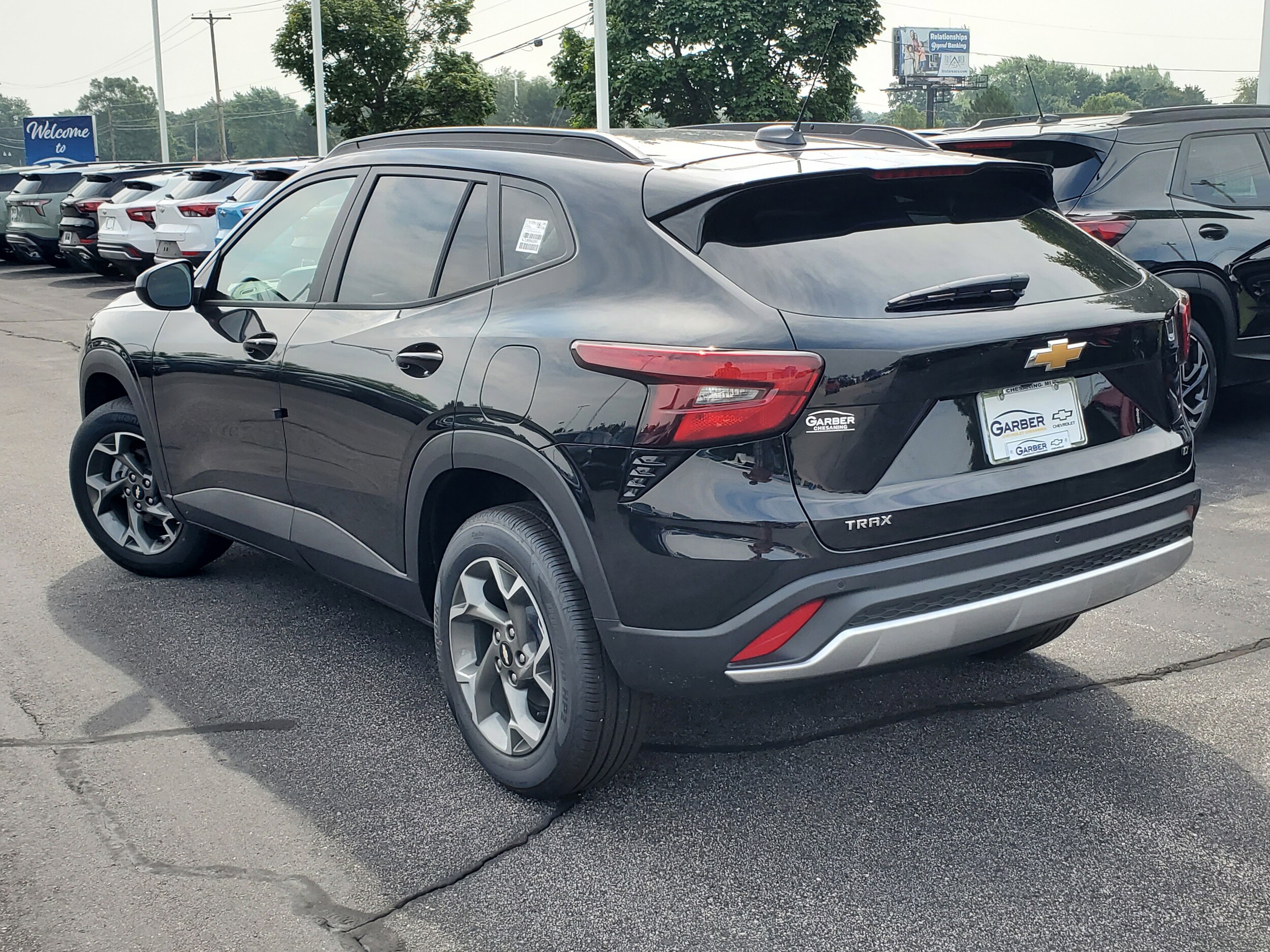 2025 Chevrolet Trax LT photo 3