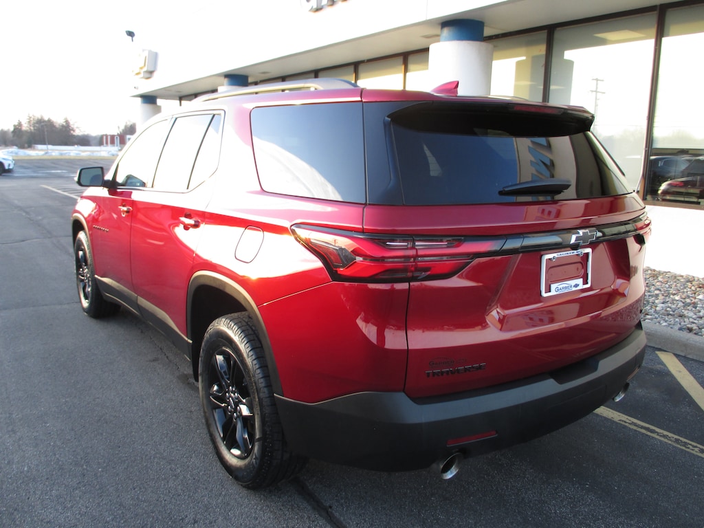 Used 2023 Chevrolet Traverse LT Cloth SUV