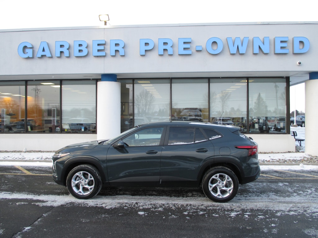 Used 2025 Chevrolet Trax LS SUV