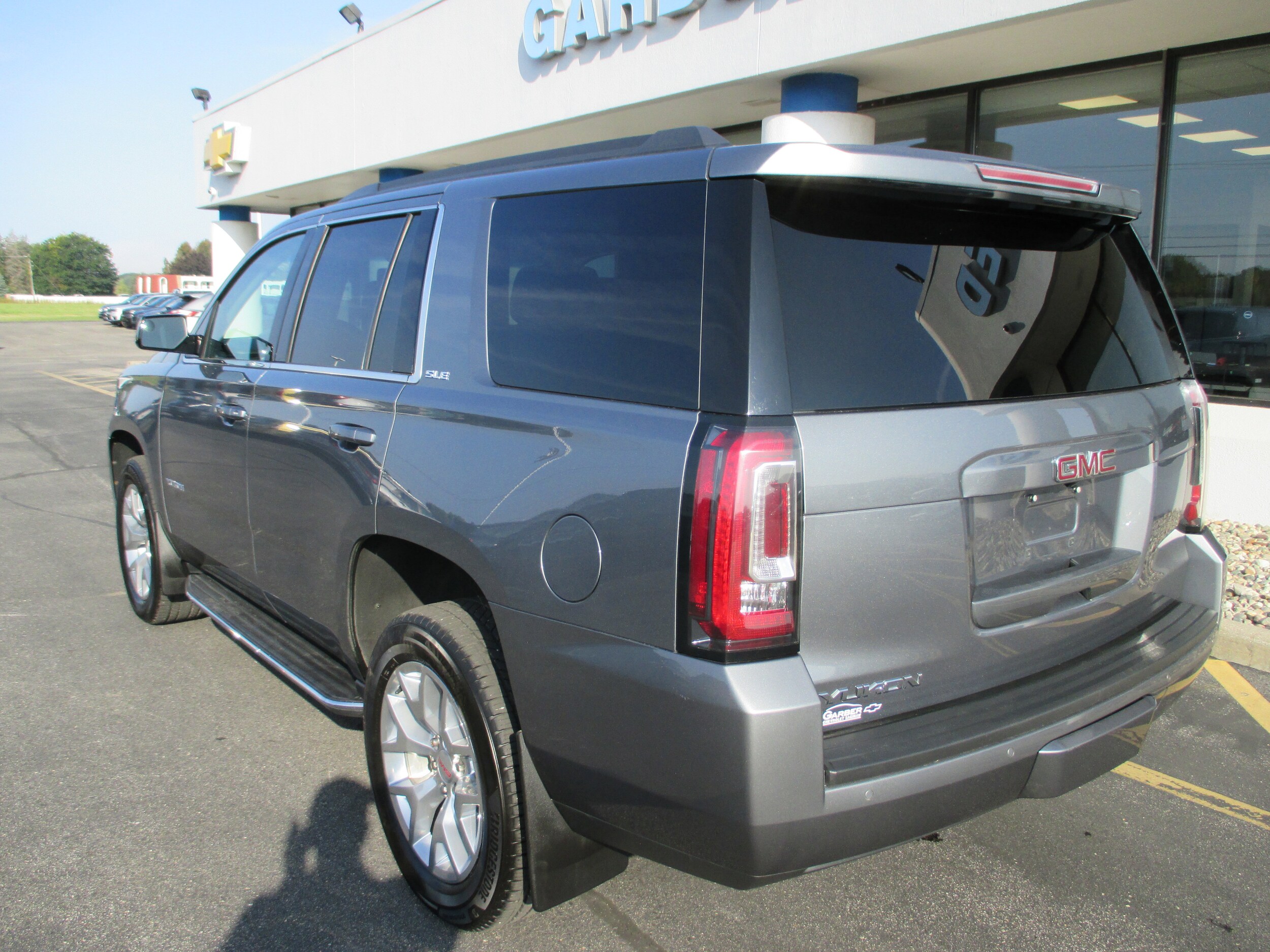 2019 Gmc Yukon SLE photo 3