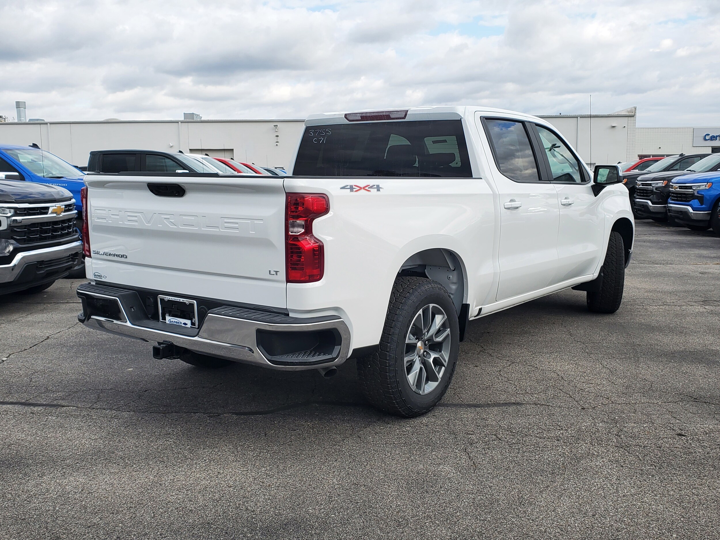 2026 Chevrolet Silverado 1500 LT photo 2