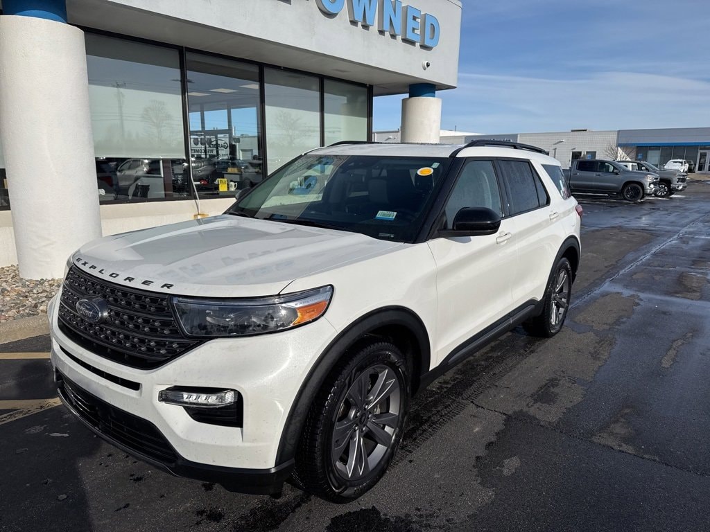 2022 Ford Explorer XLT's photo