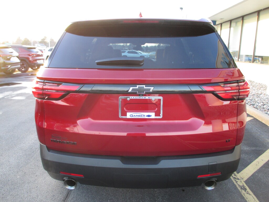Used 2023 Chevrolet Traverse LT Cloth SUV