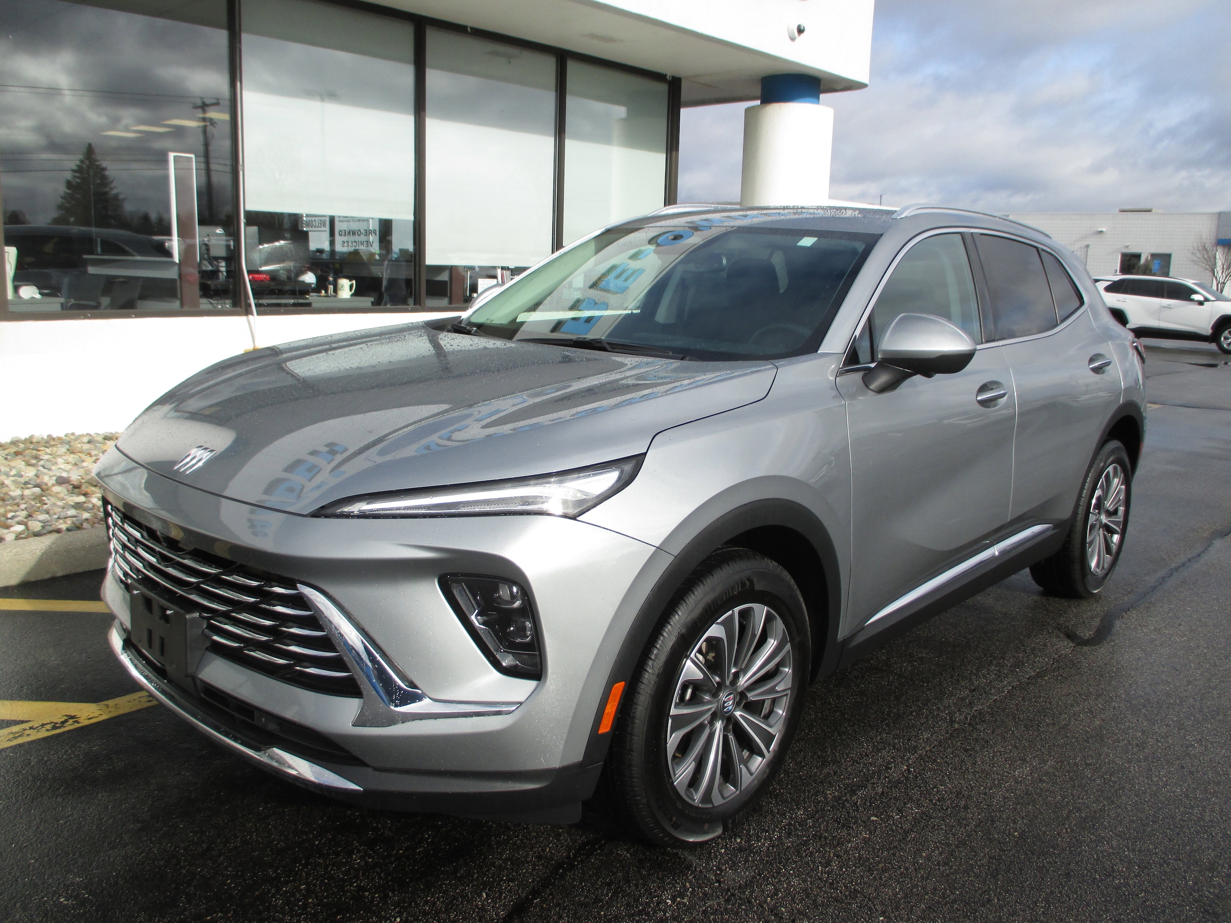 2025 Buick Envision Preferred's photo