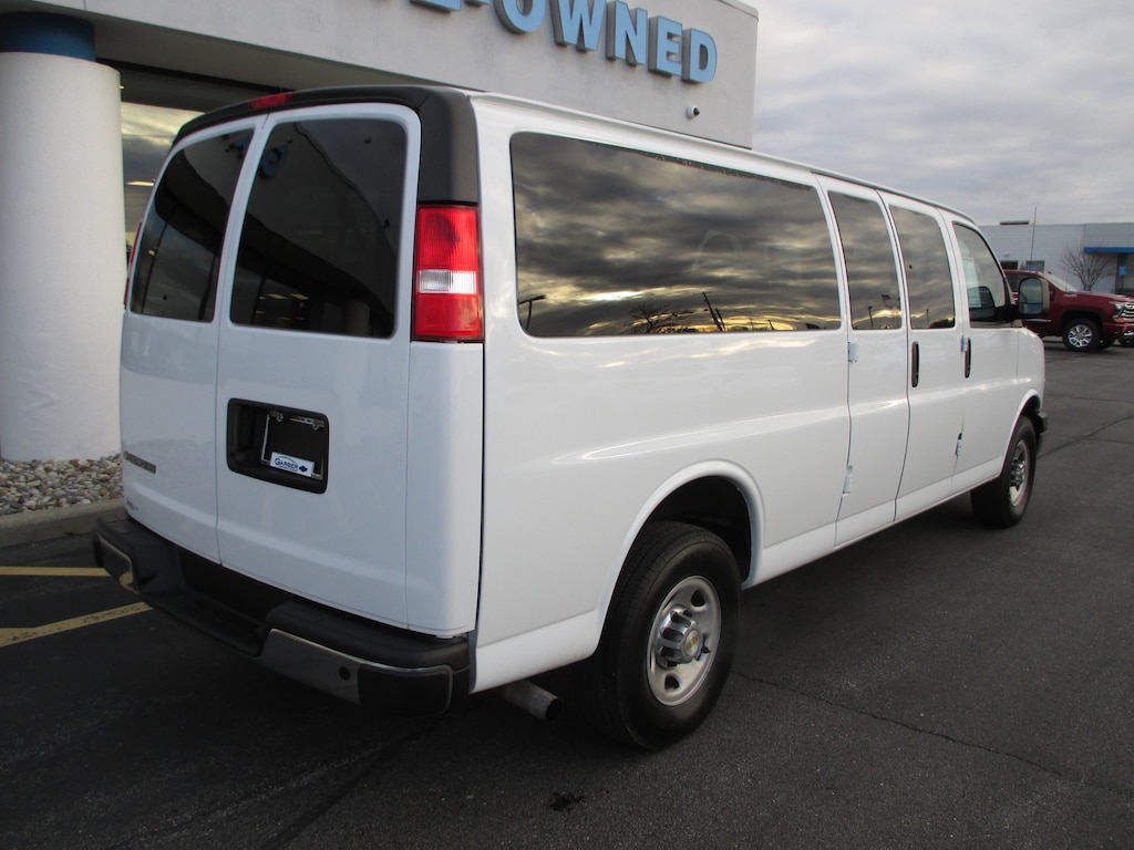 Used 2024 Chevrolet Express Passenger 3500 1LT Van Extended Passenger Van