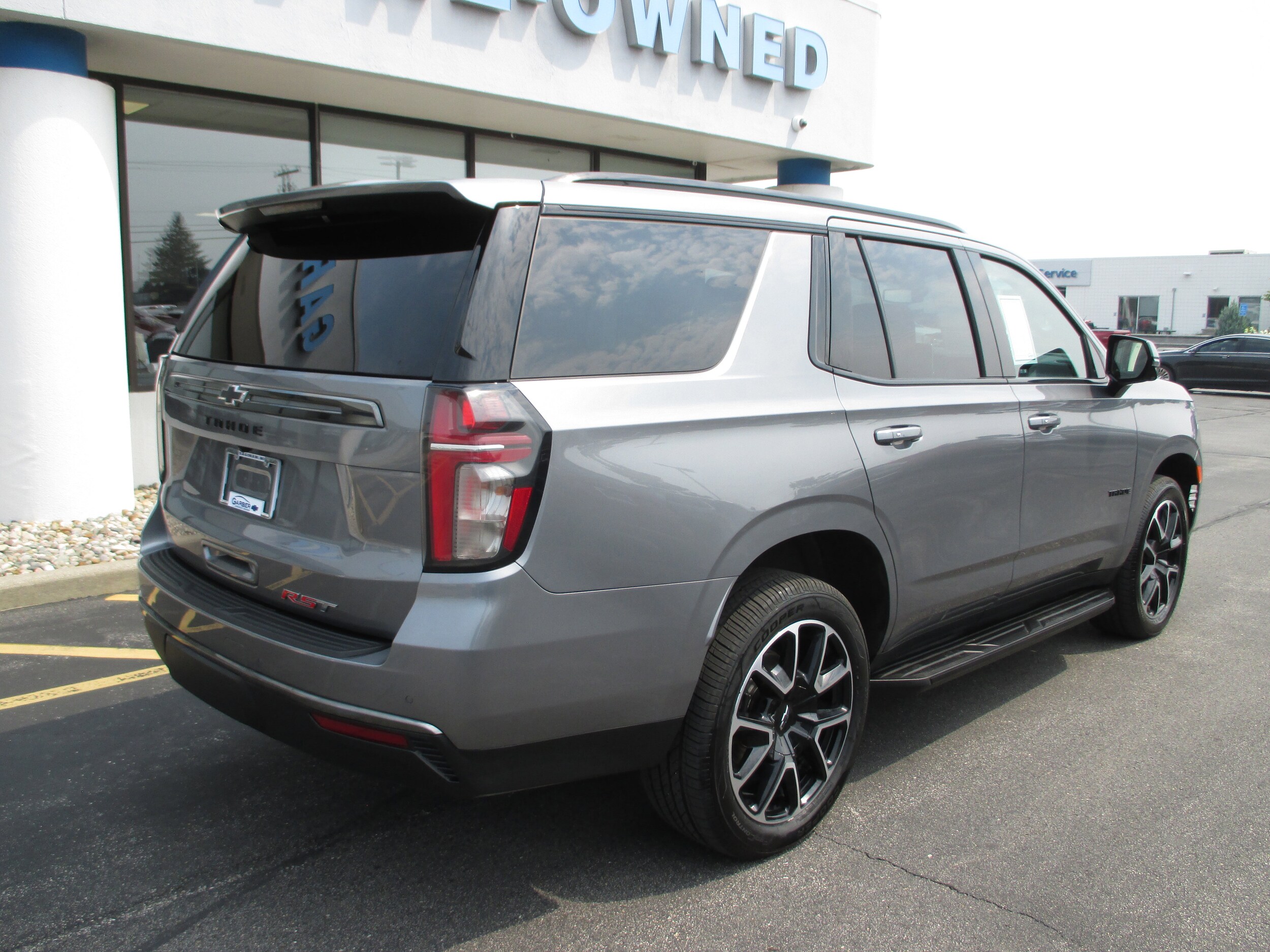 2021 Chevrolet Tahoe RST photo 2