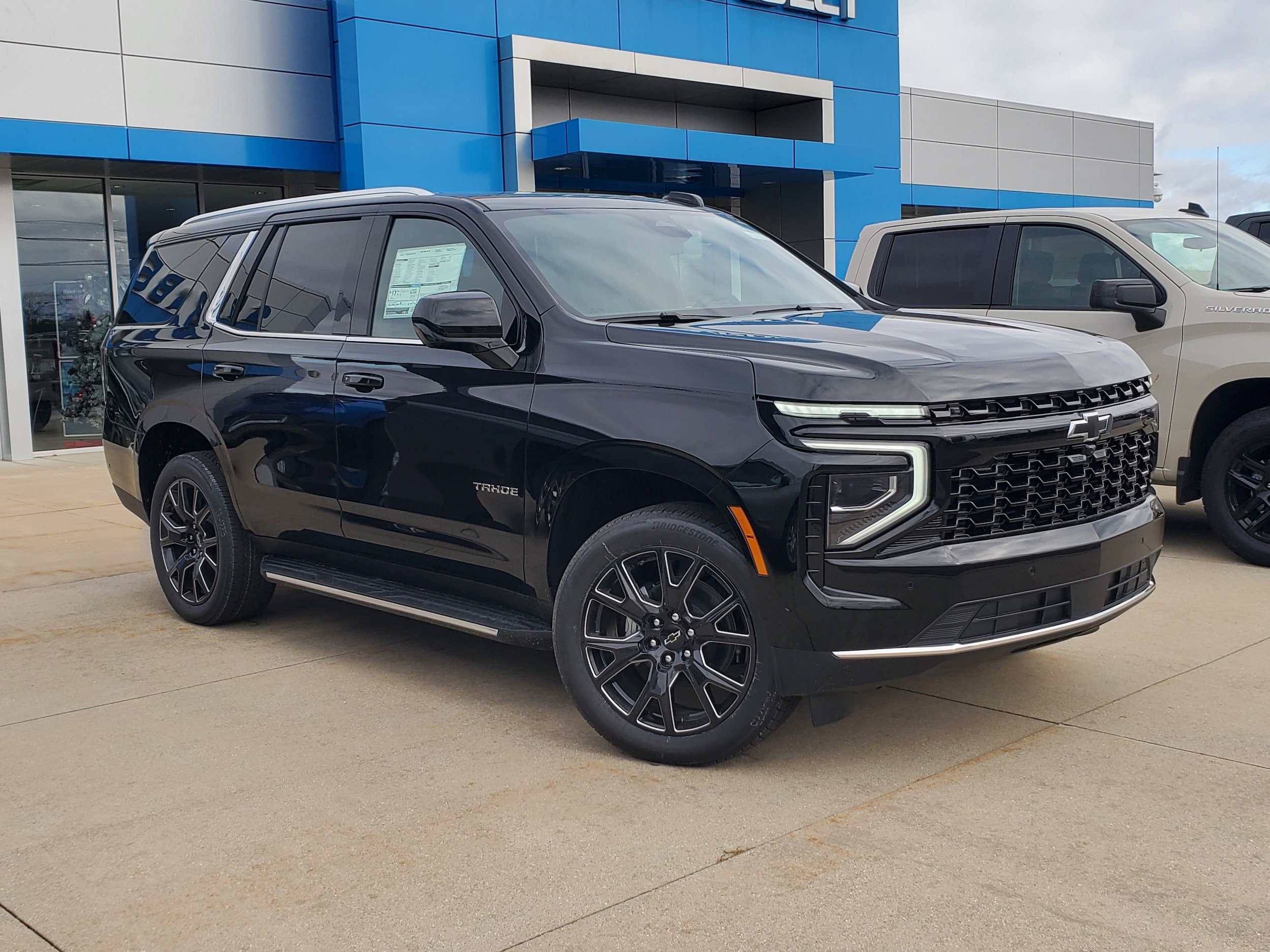 2026 Chevrolet Tahoe LS's photo