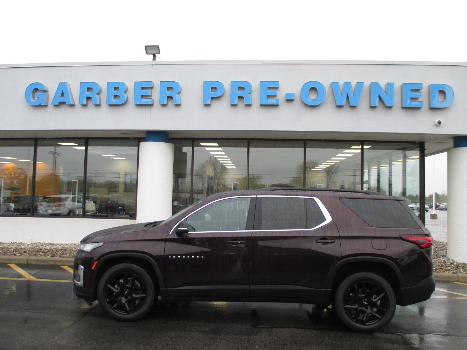 Used 2023 Chevrolet Traverse 1LT with VIN 1GNEVGKW5PJ125573 for sale in Saginaw, MI