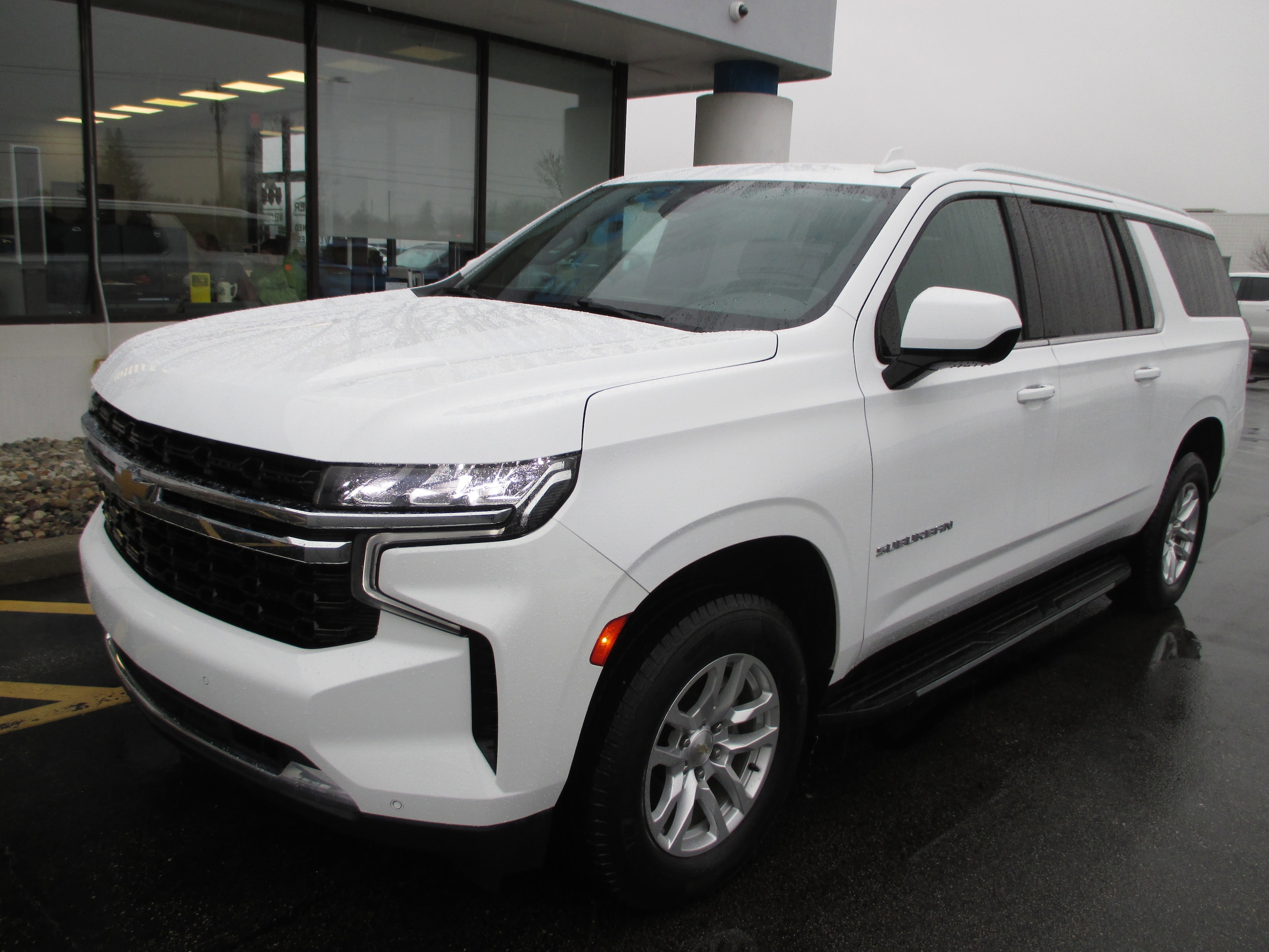 2021 Chevrolet Suburban LS's photo