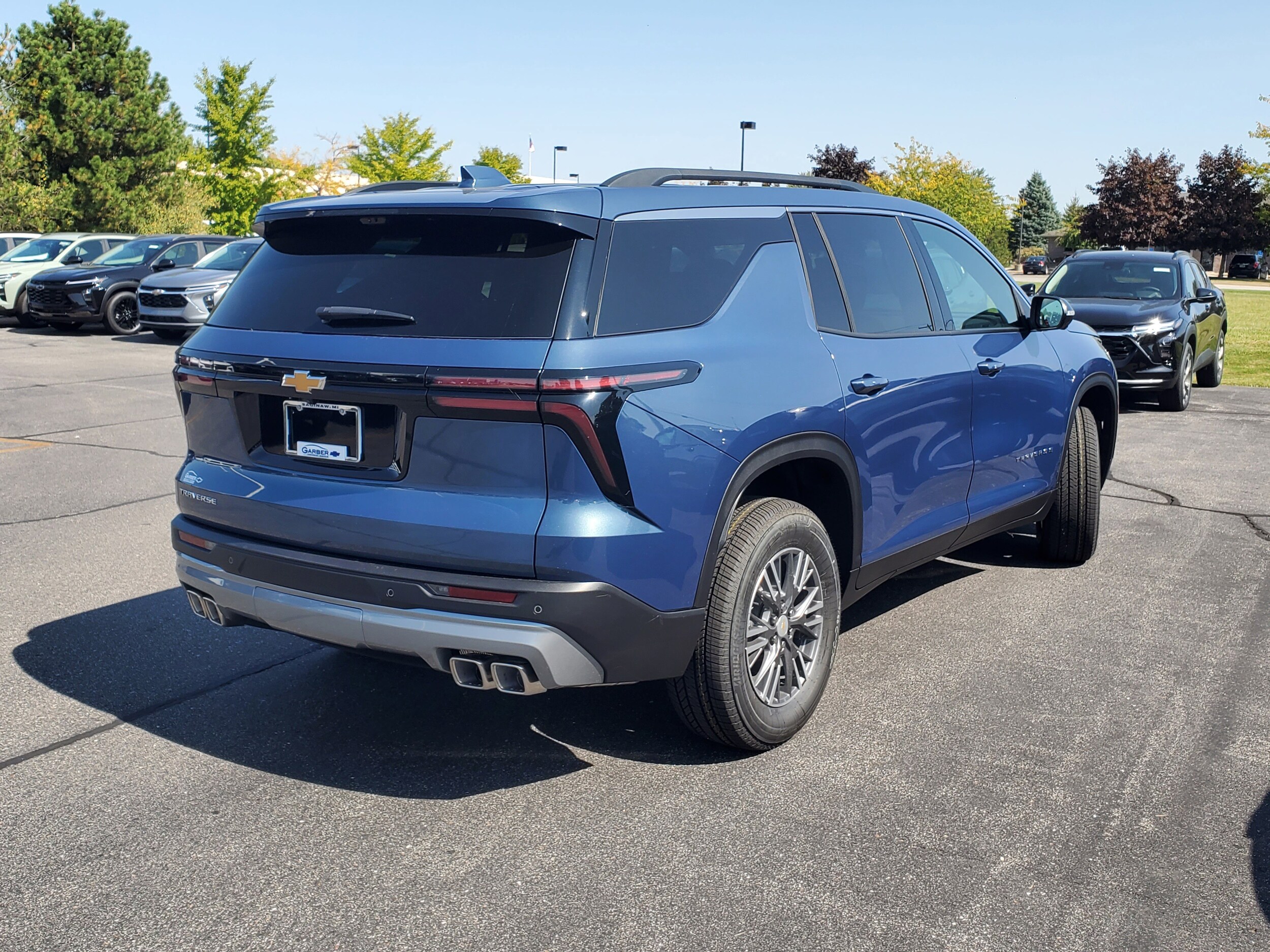 2026 Chevrolet Traverse photo 2