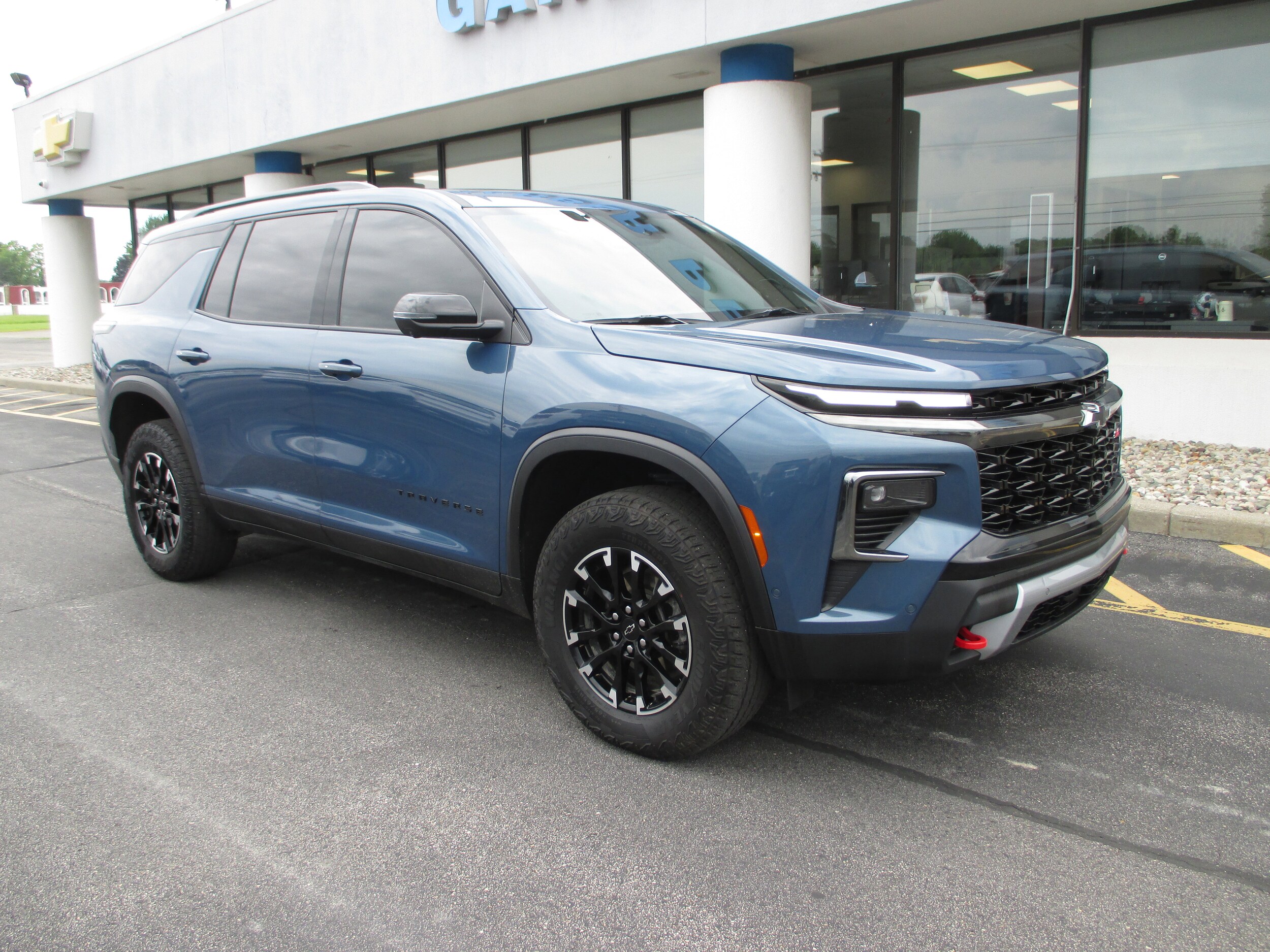 2024 Chevrolet Traverse Z71 photo 3