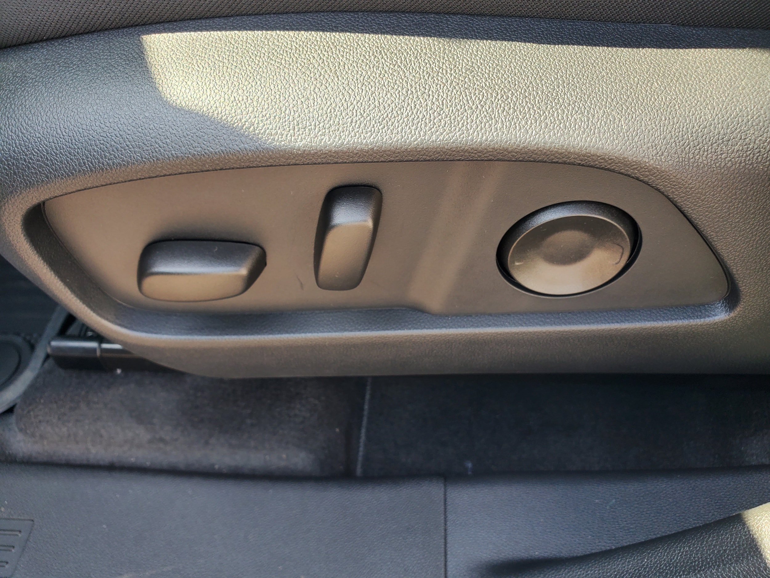 2027 Chevrolet Equinox LT - Photo 6