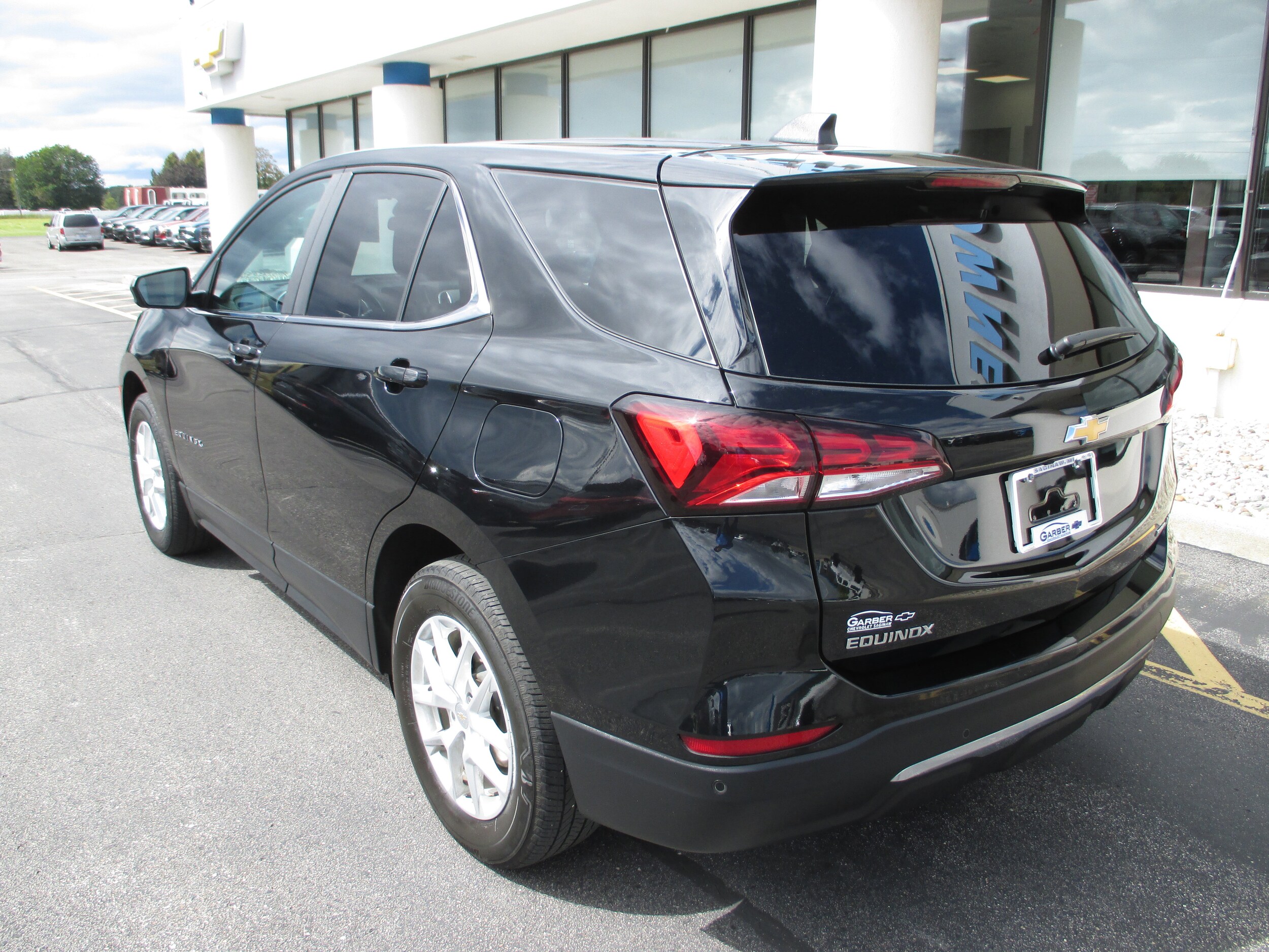 2022 Chevrolet Equinox LT photo 2