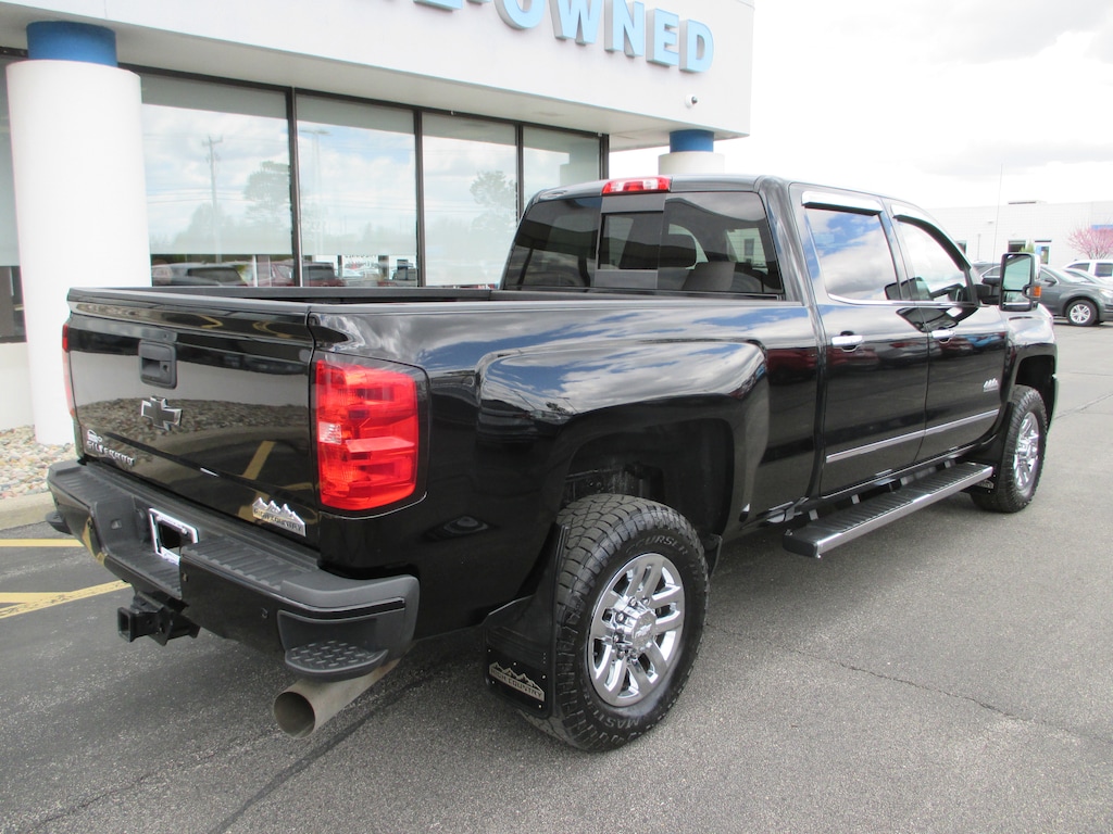 Used 2018 Chevrolet Silverado 3500 HD High Country Truck Crew Cab