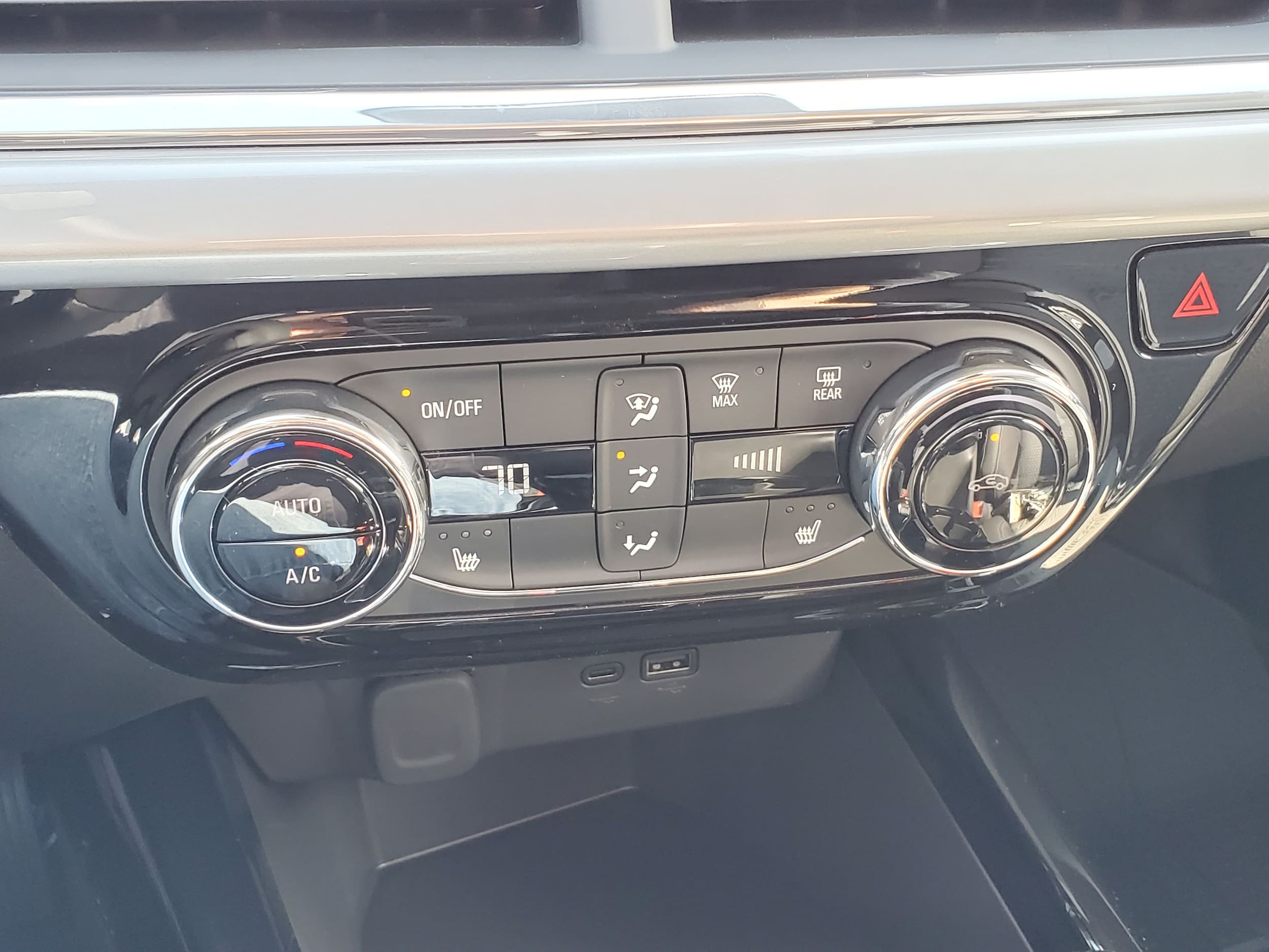 2026 Chevrolet Trax LT - Photo 20