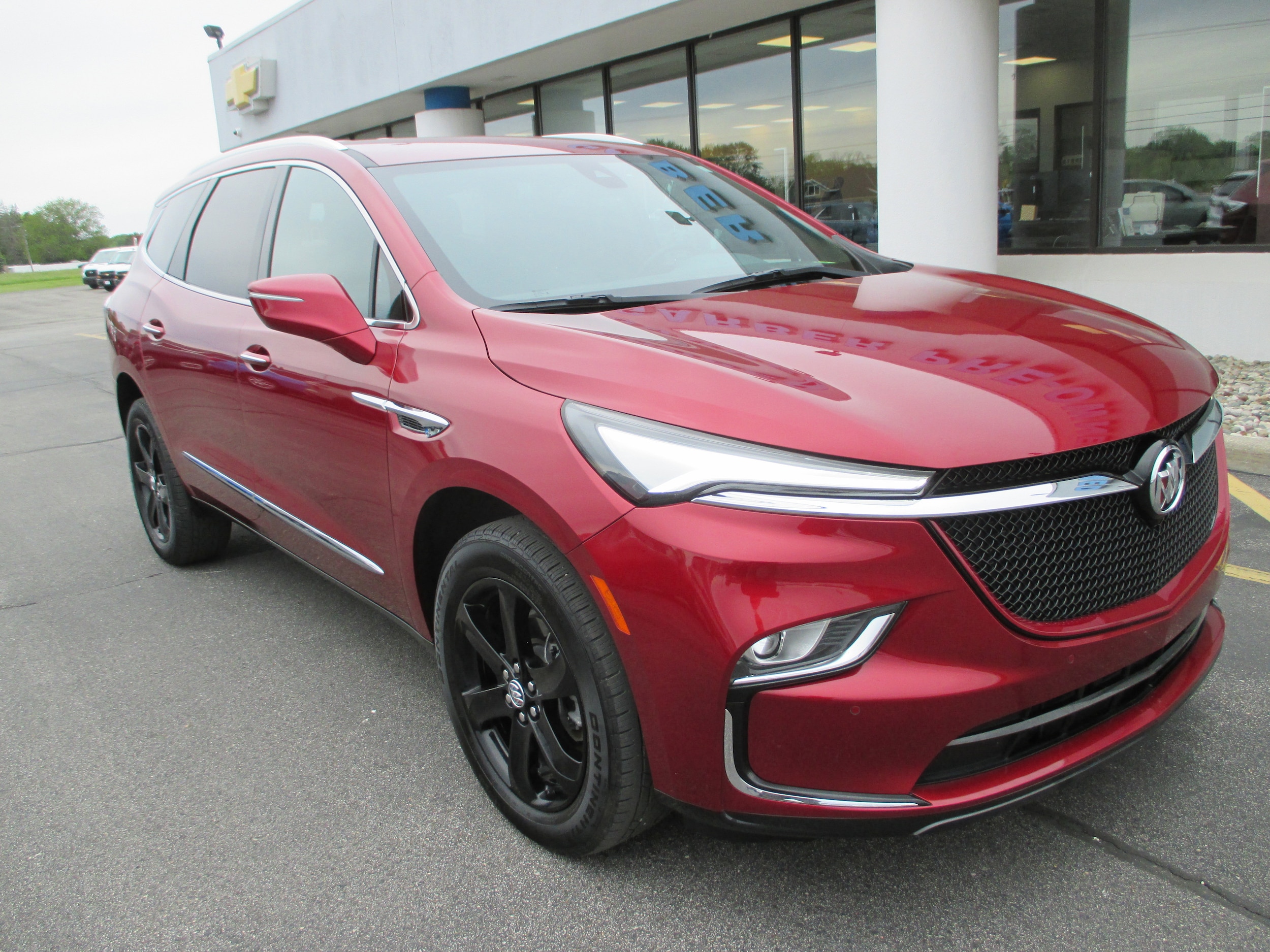 2024 Buick Enclave Essence's photo