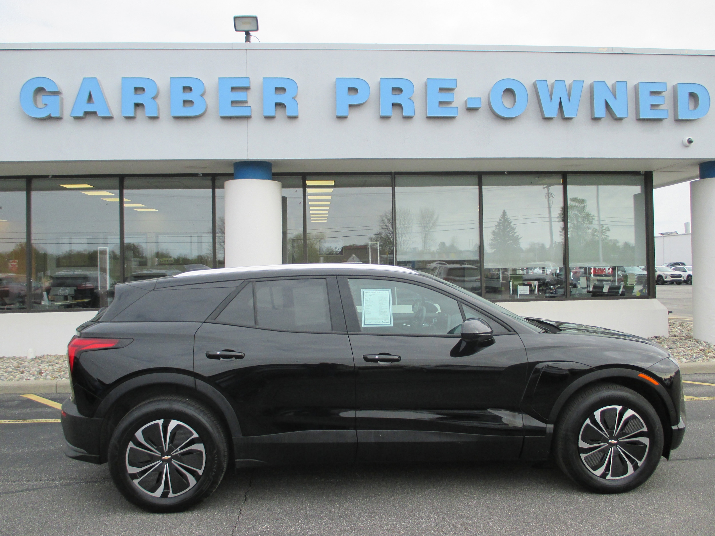 Used 2025 Chevrolet Blazer EV LT with VIN 3GNKDKRJ9SS148851 for sale in Saginaw, MI
