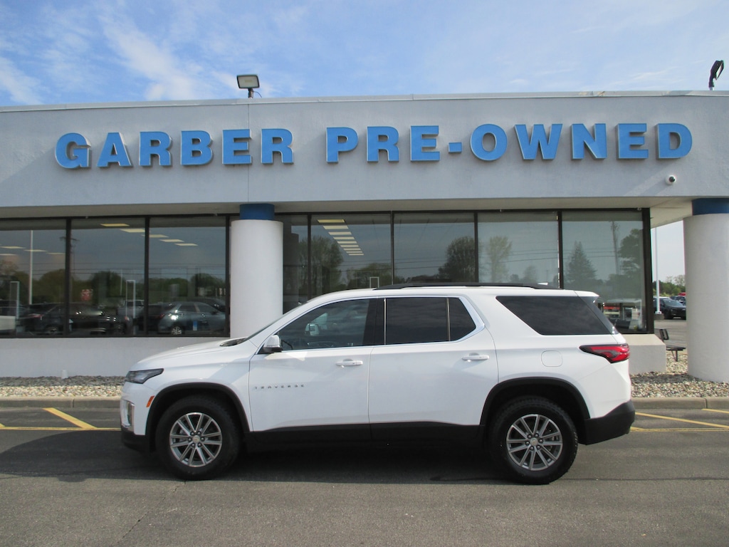 Used 2023 Chevrolet Traverse LT Cloth SUV