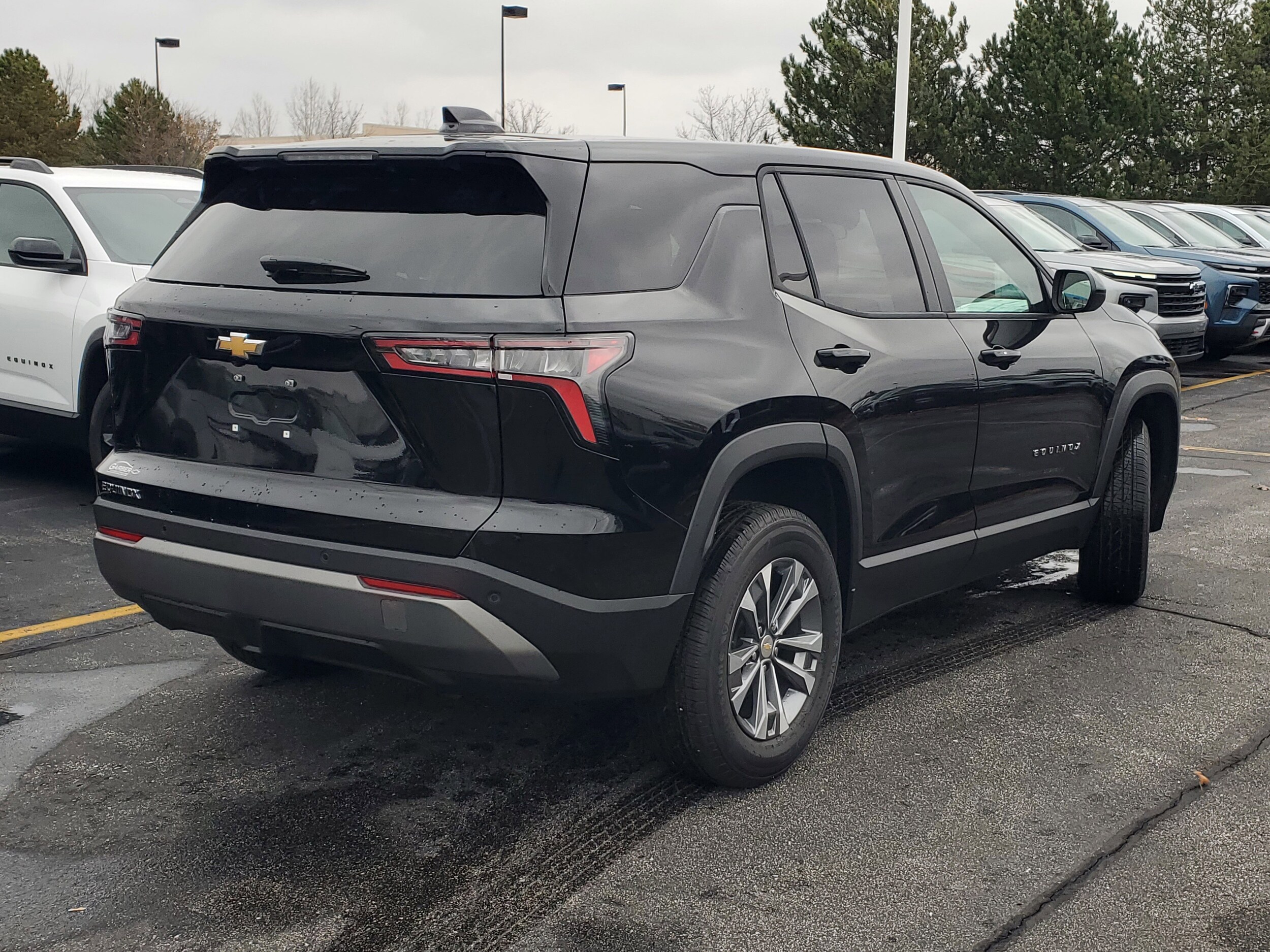 2026 Chevrolet Equinox LT photo 2