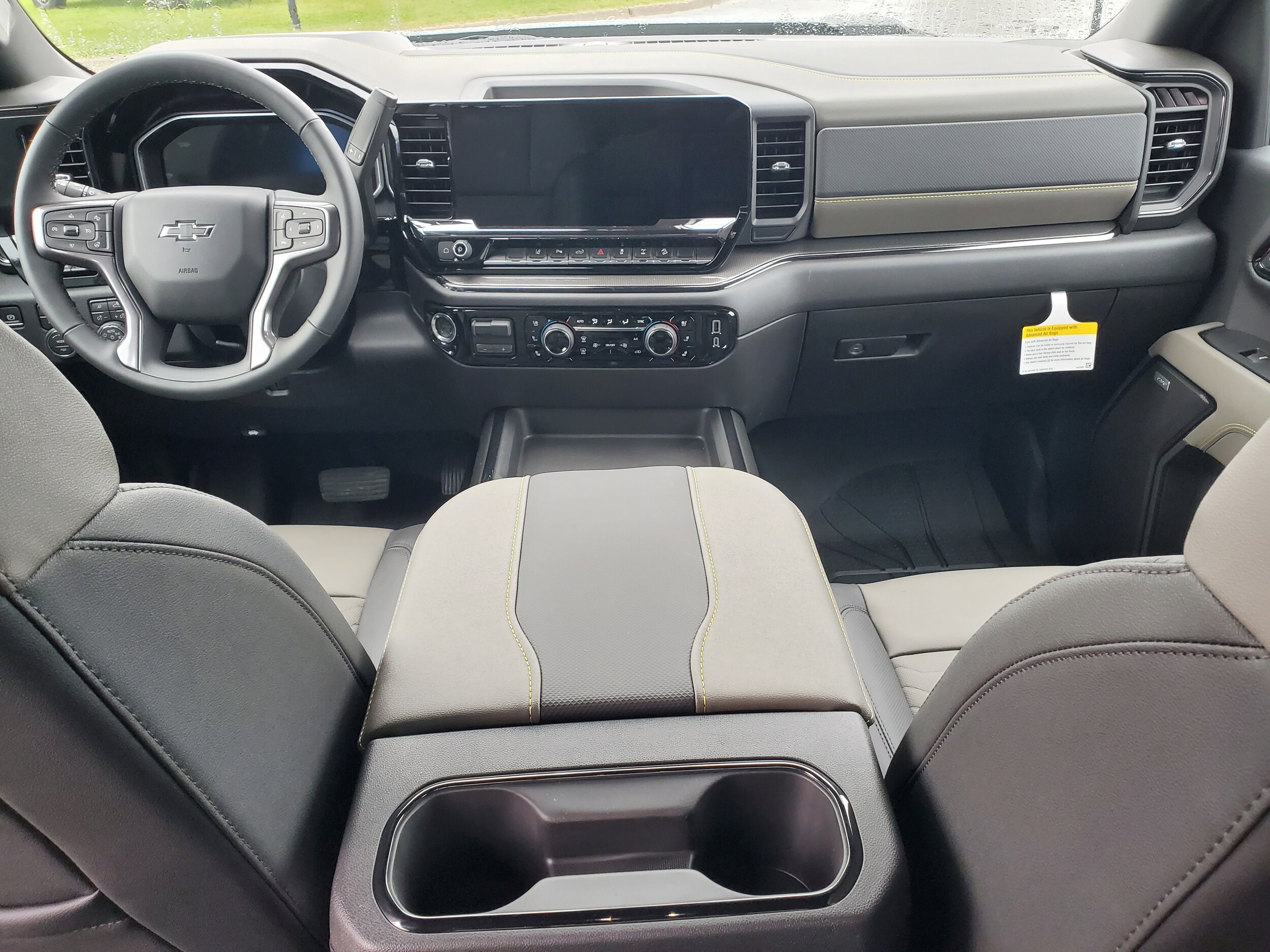 2026 Chevrolet Silverado 2500HD ZR2 photo 3