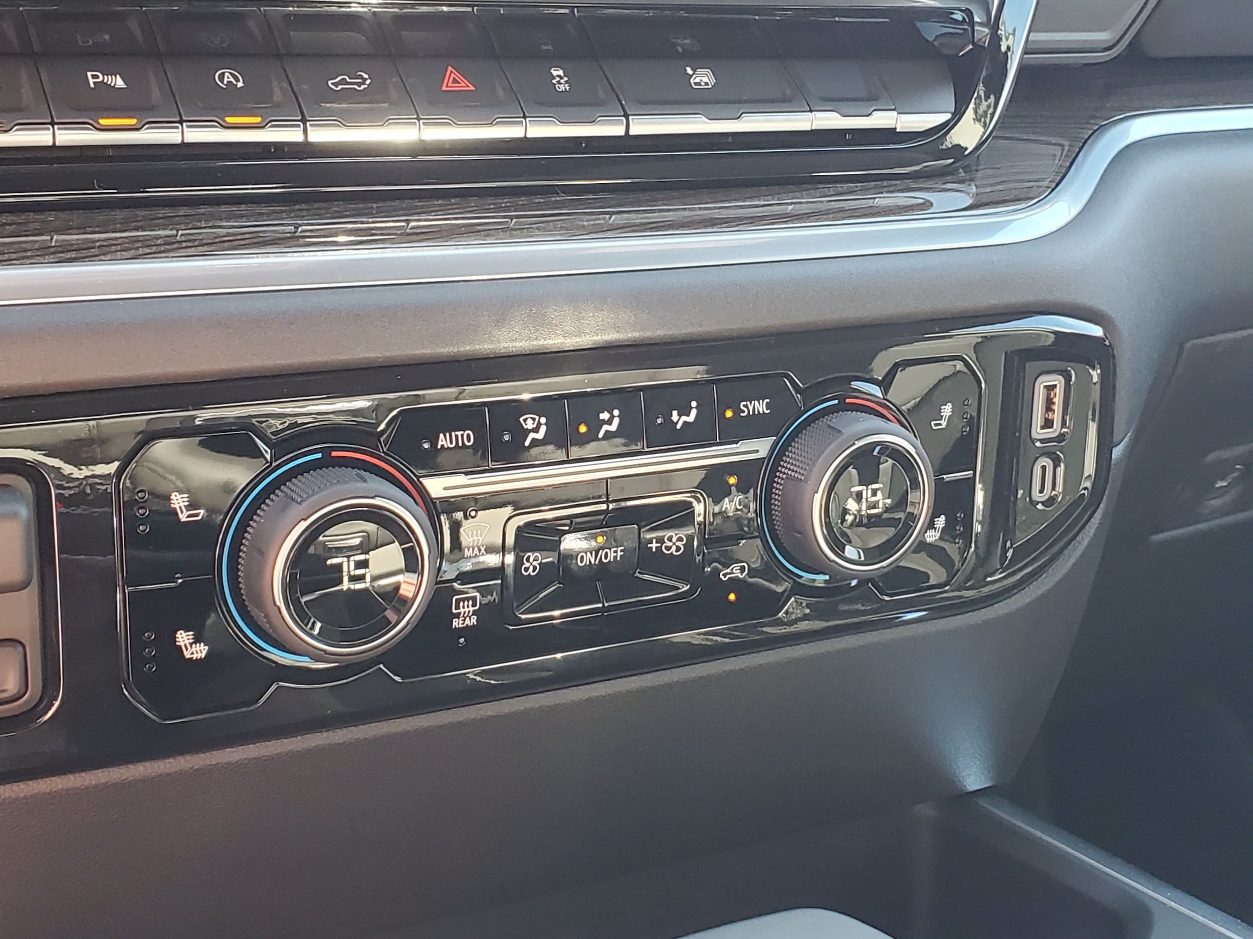 2026 Chevrolet Silverado 1500 RST - Photo 18