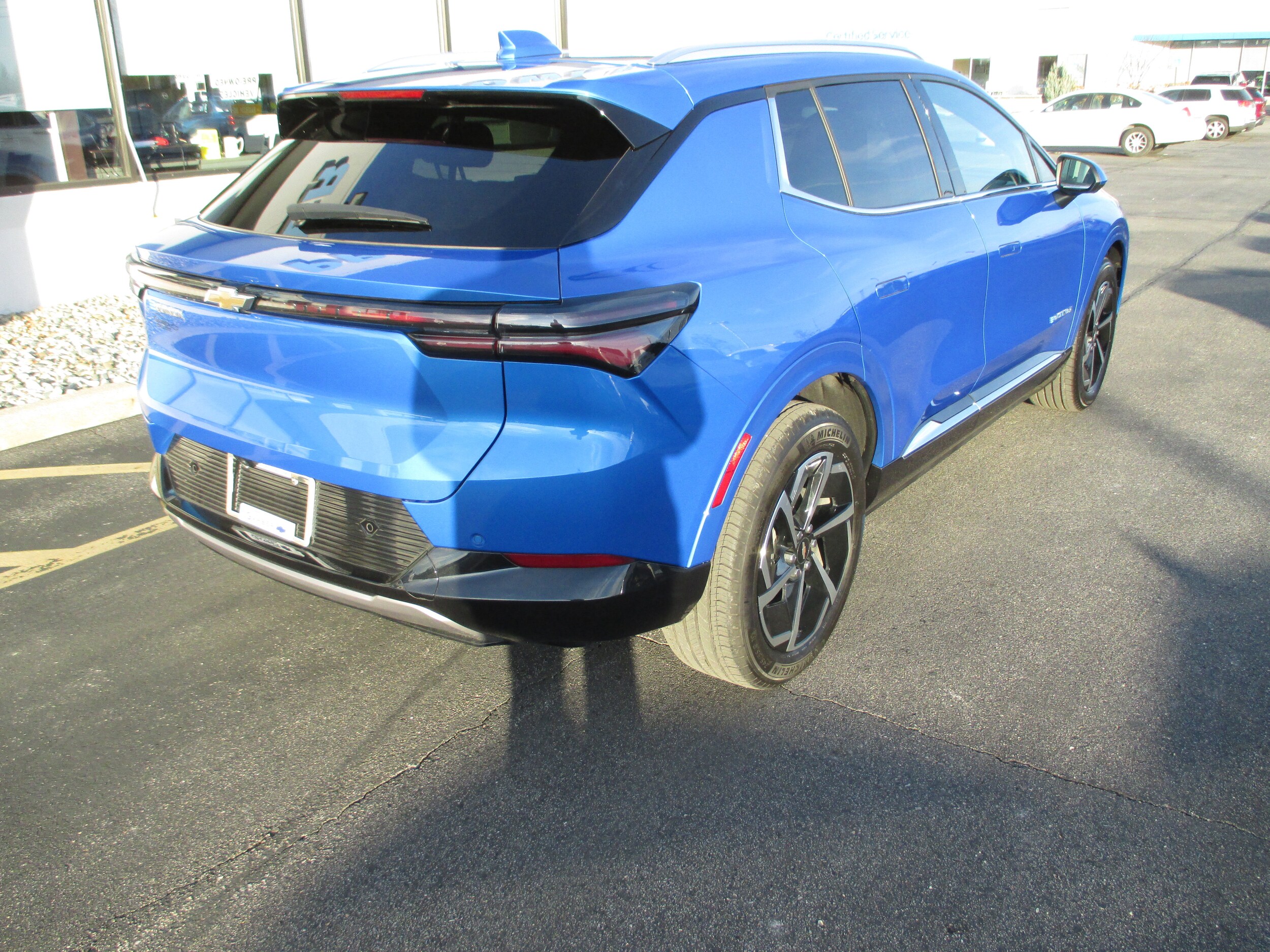 2025 Chevrolet Equinox EV 1LT photo 3