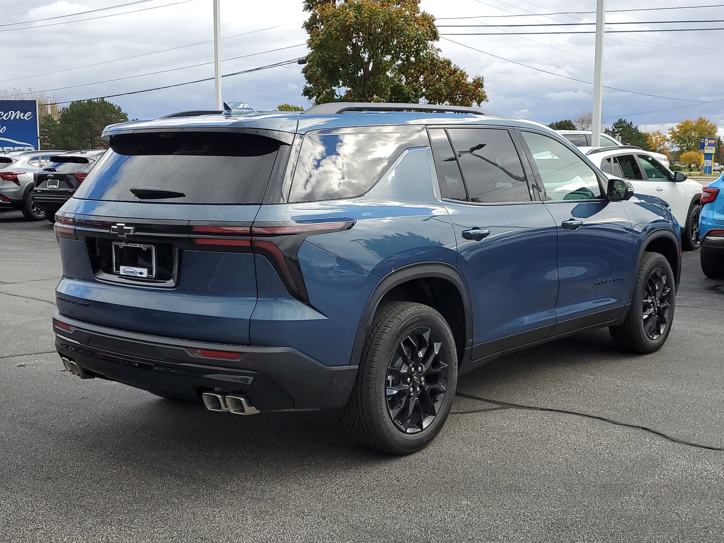 2026 Chevrolet Traverse photo 3