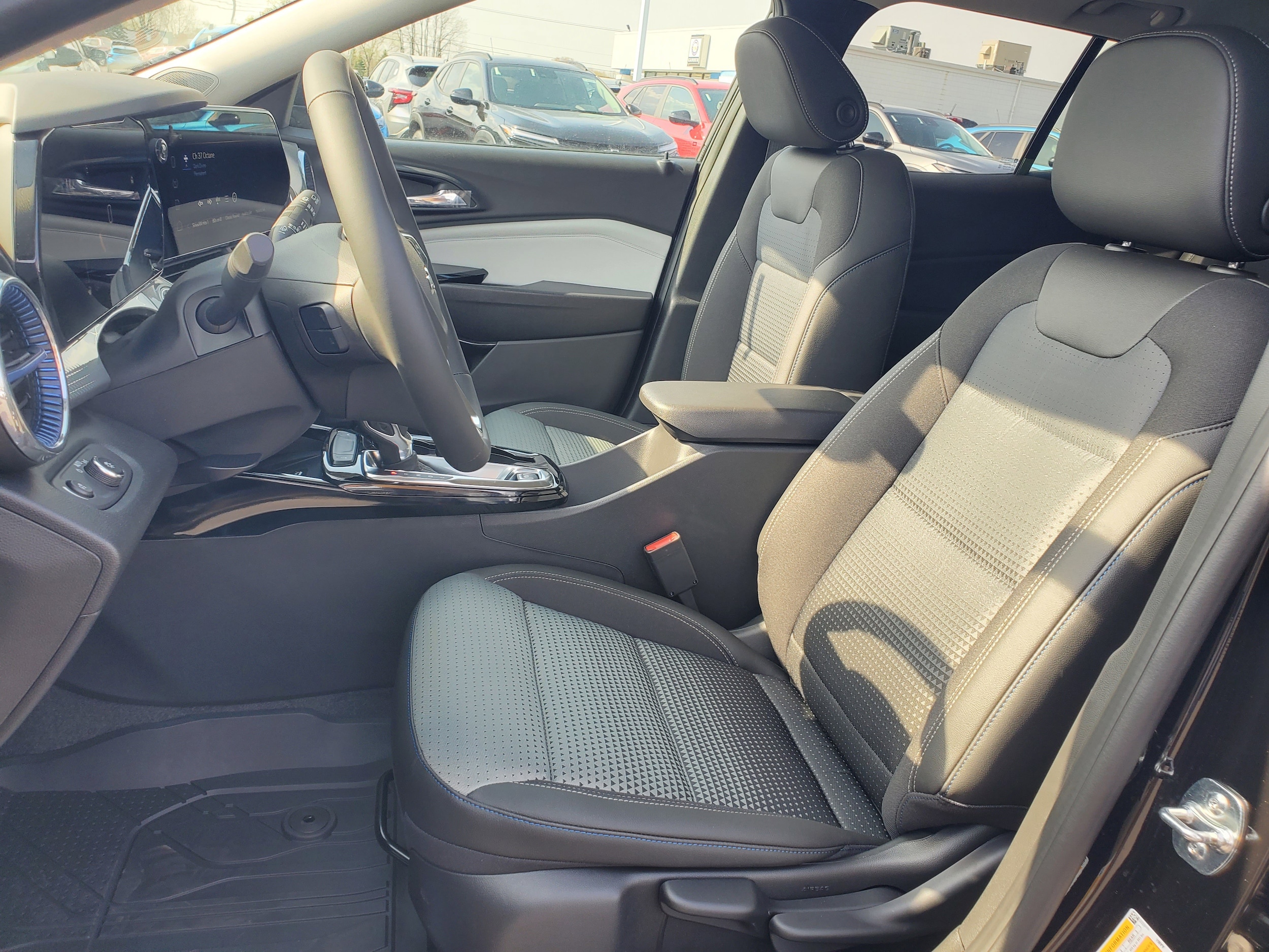 2026 Chevrolet Trax LT - Photo 6