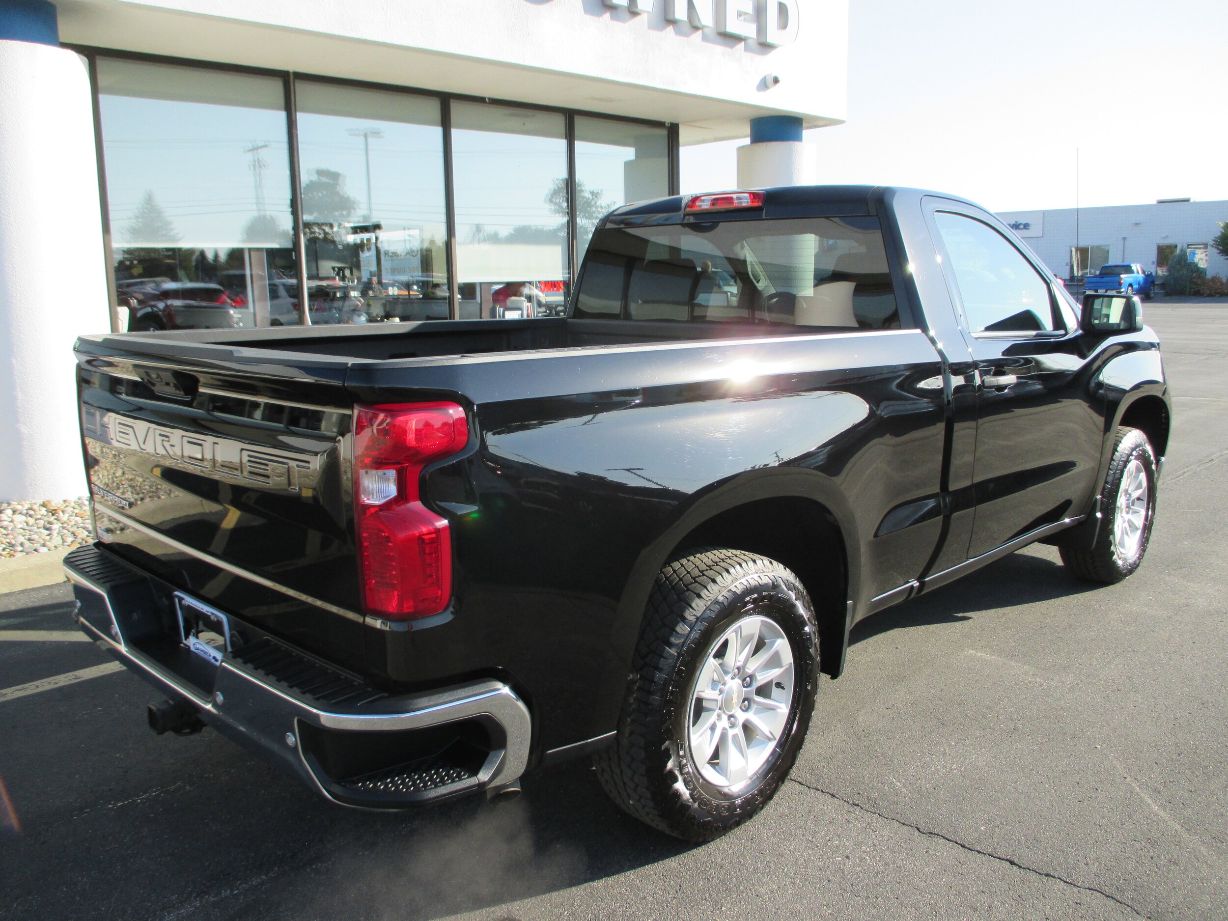 2022 Chevrolet Silverado Work Truck photo 2