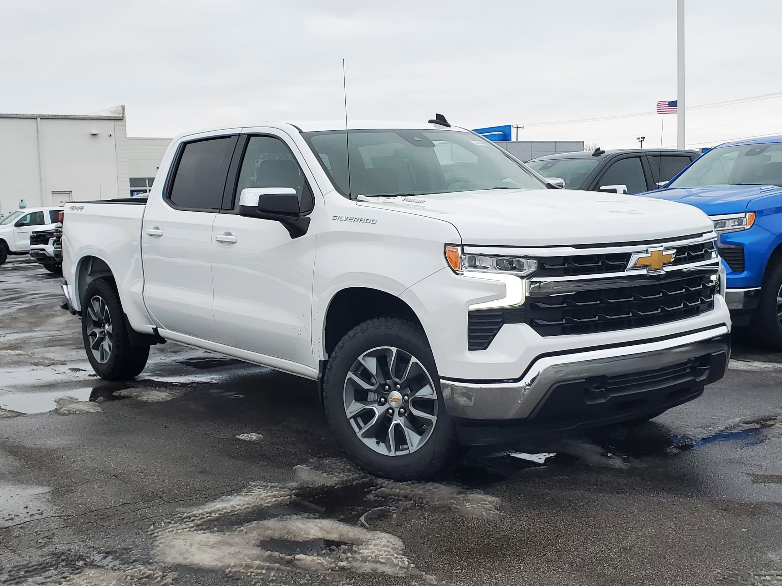 2026 Chevrolet Silverado LT's photo
