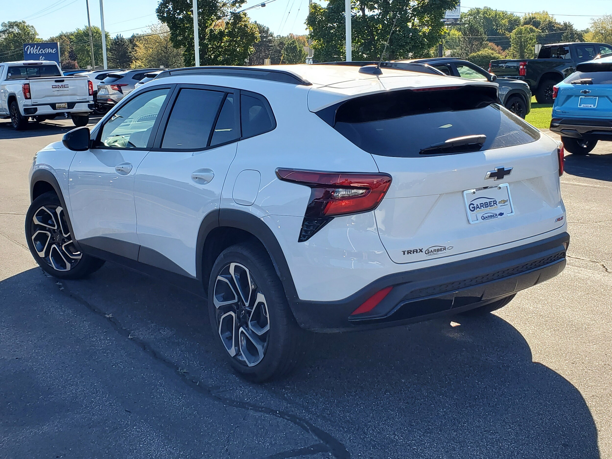2026 Chevrolet Trax photo 2