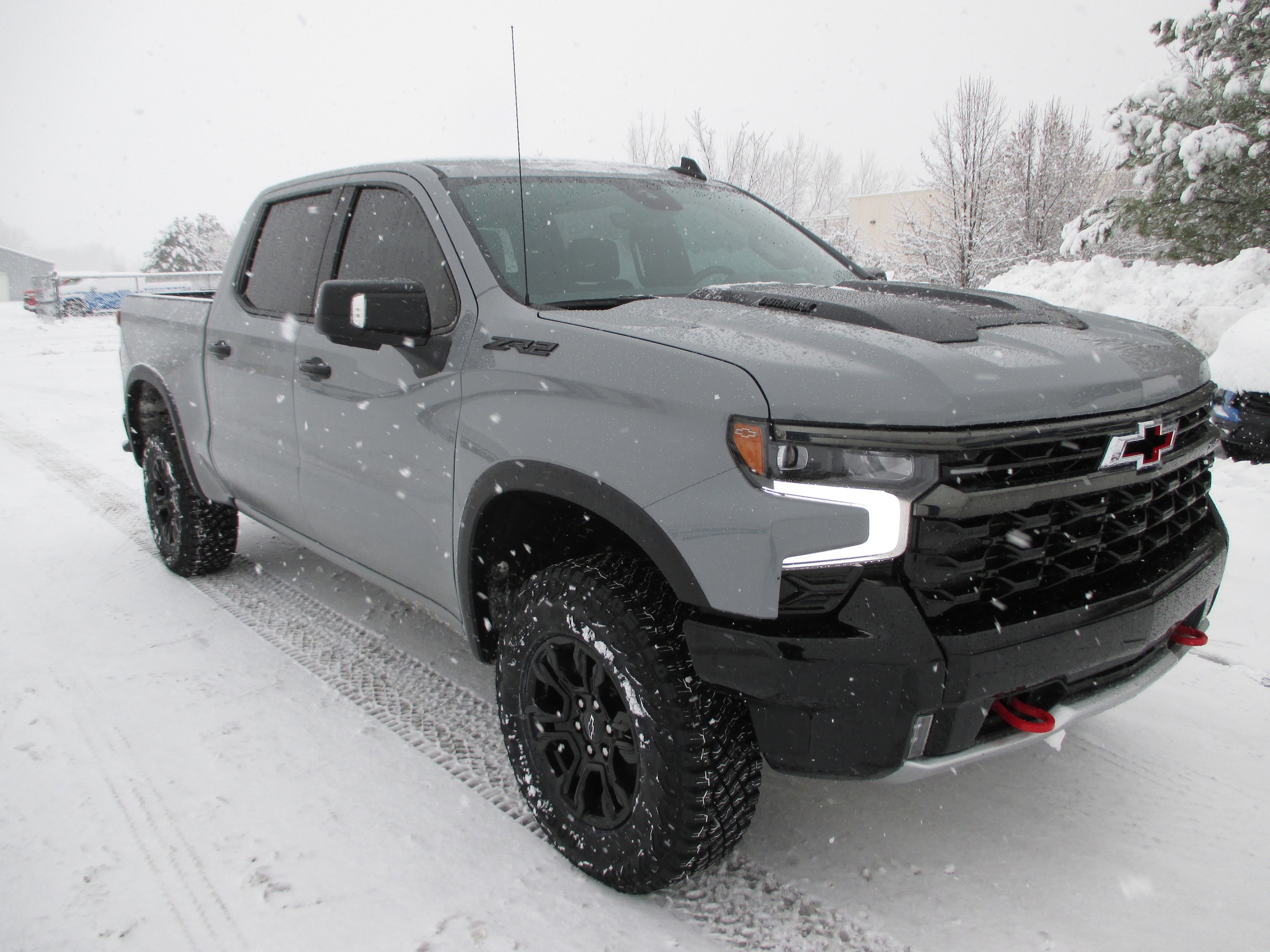 2024 Chevrolet Silverado 1500 ZR2's photo