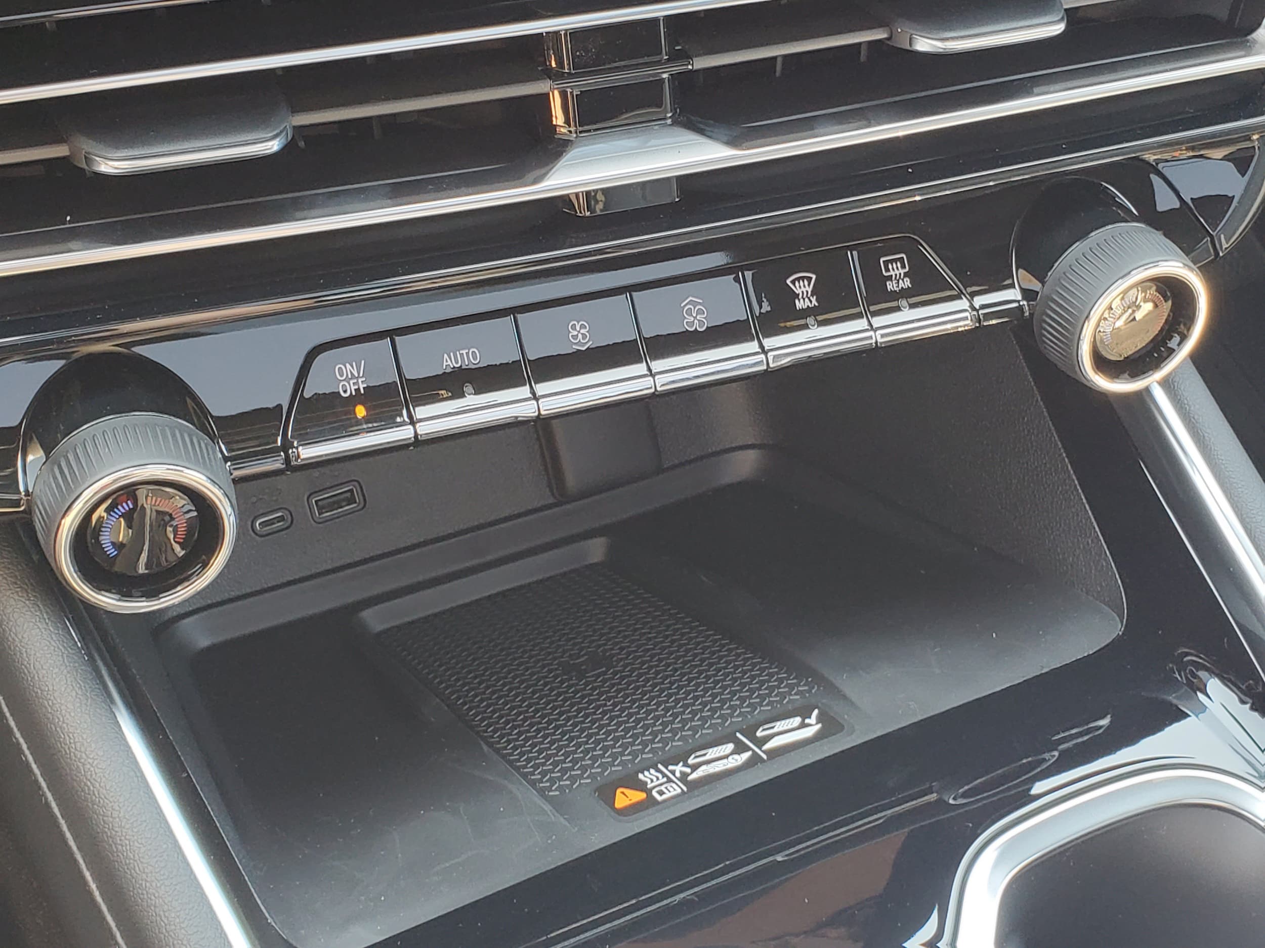 2026 Chevrolet Traverse High Country - Photo 17