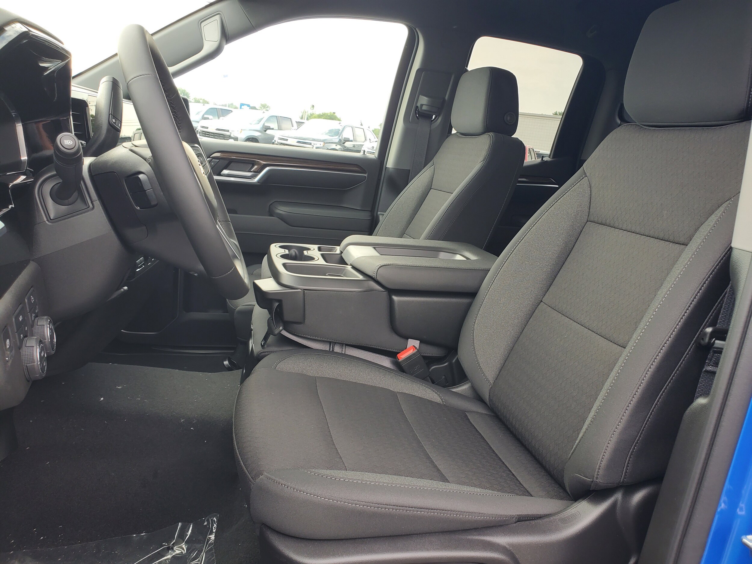 2026 Chevrolet Silverado 1500 LT photo 4