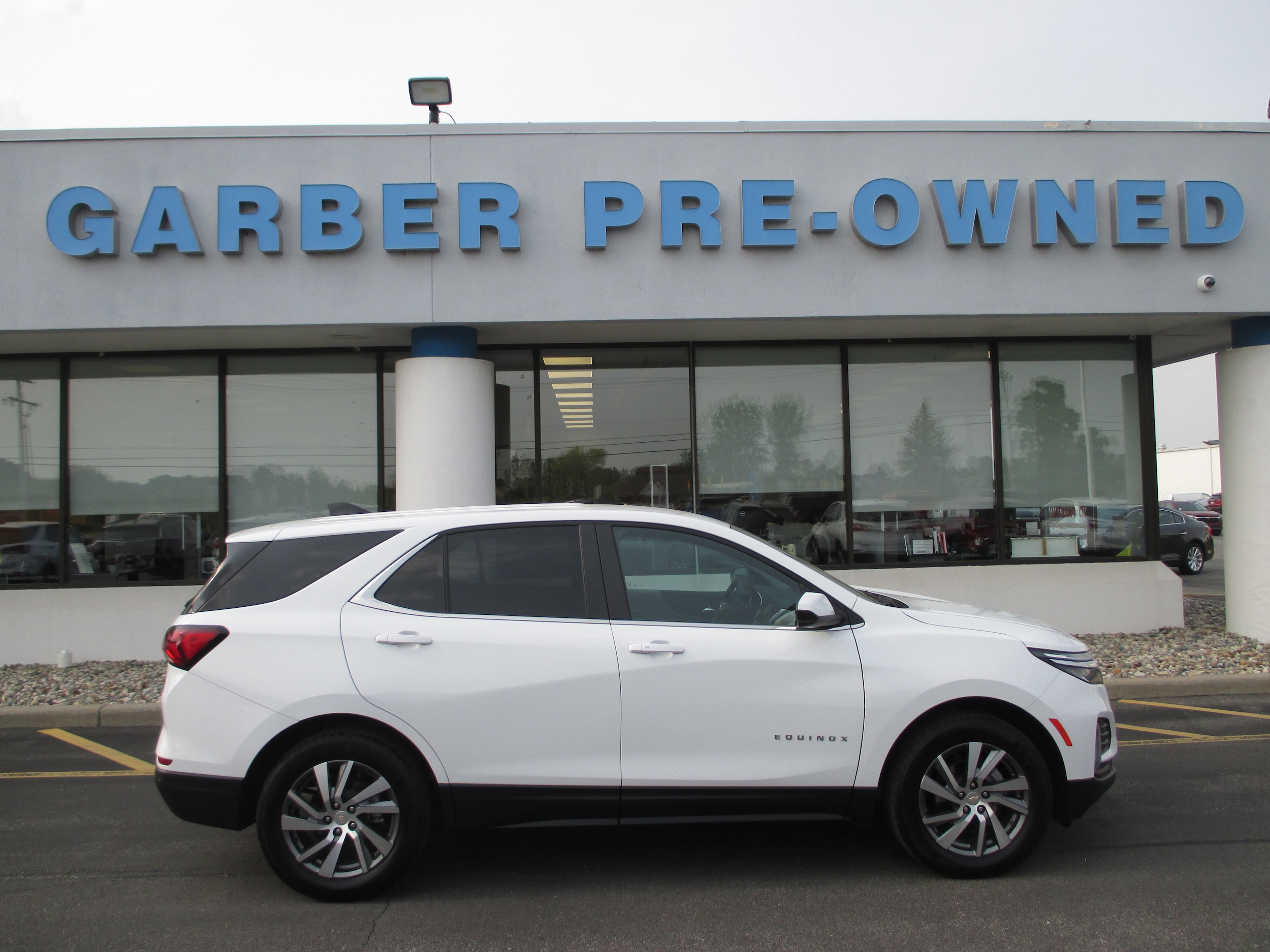 Used 2022 Chevrolet Equinox LT with VIN 3GNAXUEV4NS193238 for sale in Saginaw, MI
