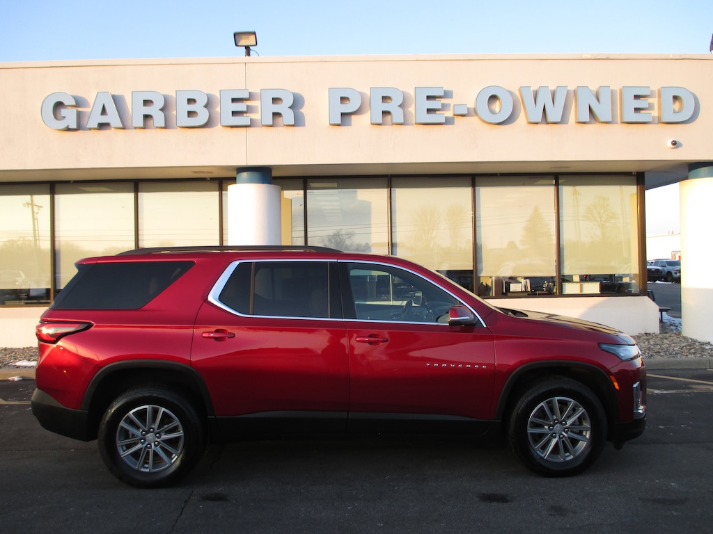 Used 2023 Chevrolet Traverse LT Cloth SUV