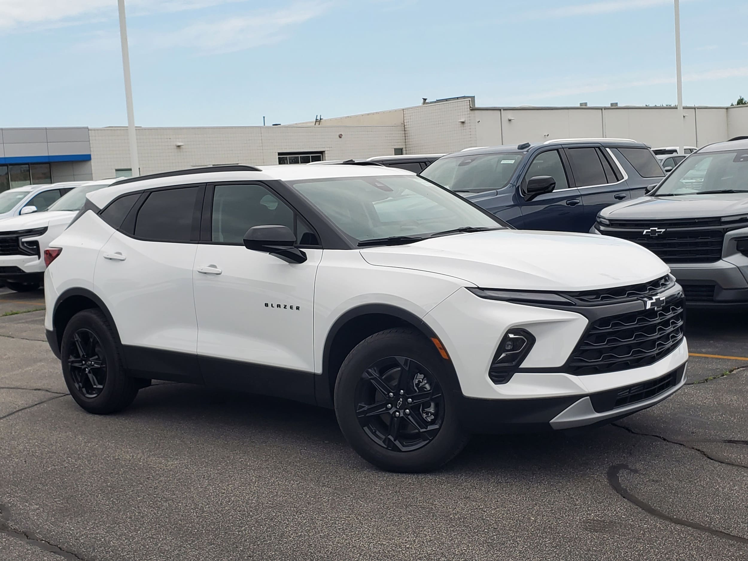 2026 Chevrolet Blazer 2.0T 2LT AWD's photo