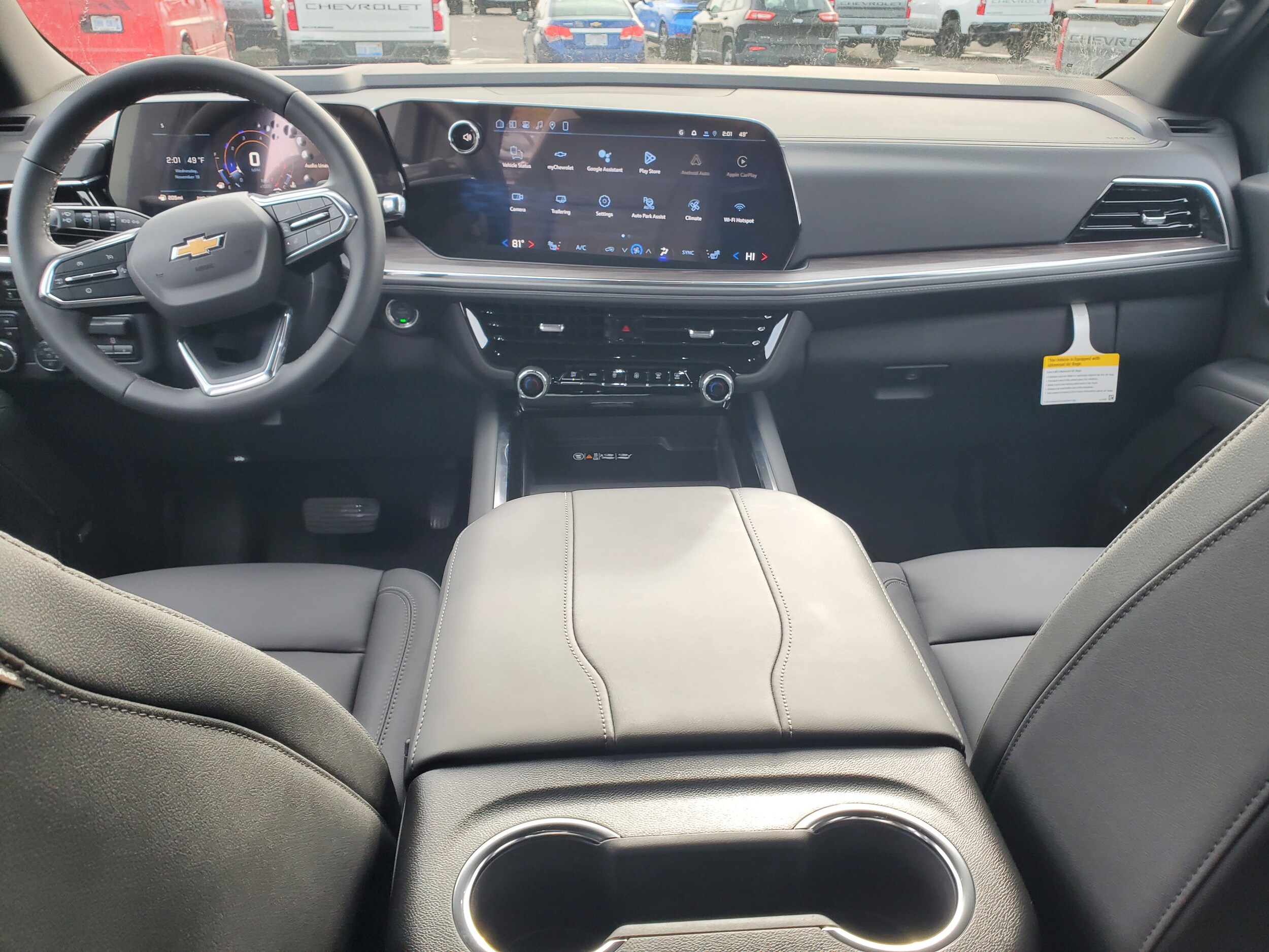 2026 Chevrolet Suburban LT photo 4