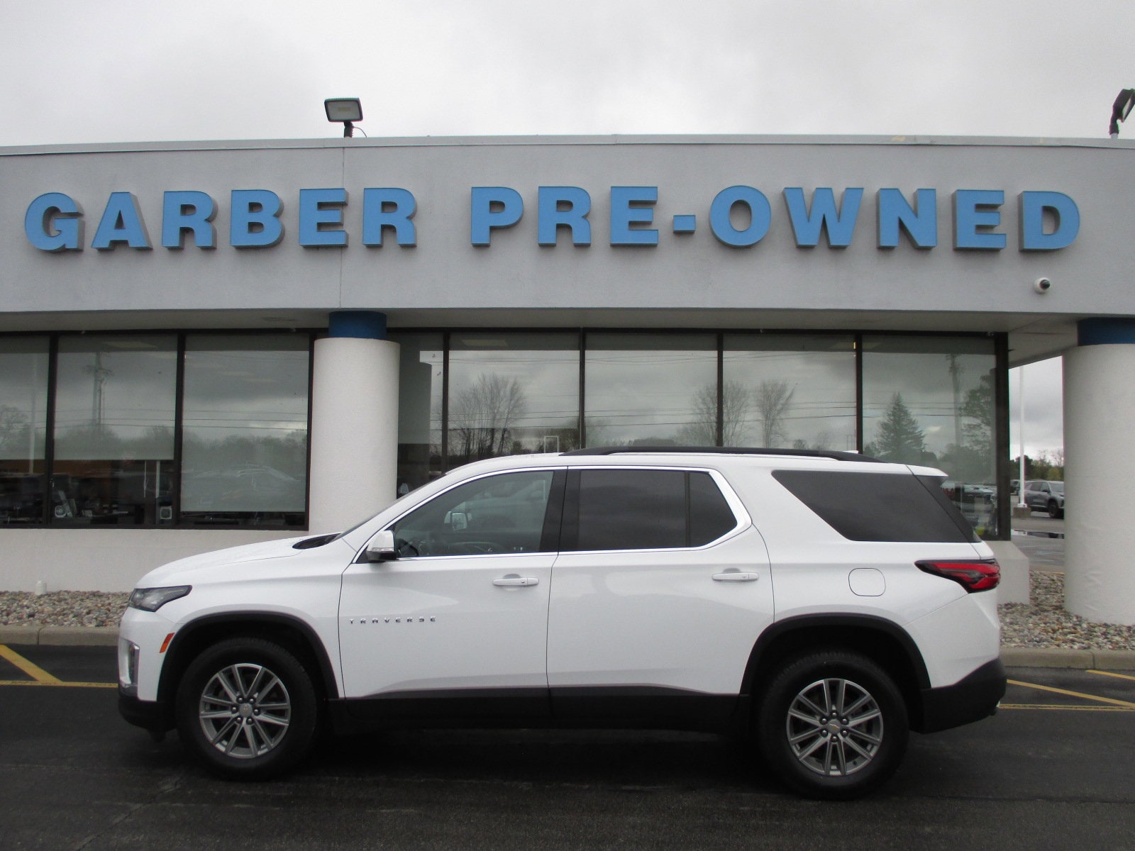 Used 2023 Chevrolet Traverse 1LT with VIN 1GNEVGKW2PJ241345 for sale in Saginaw, MI