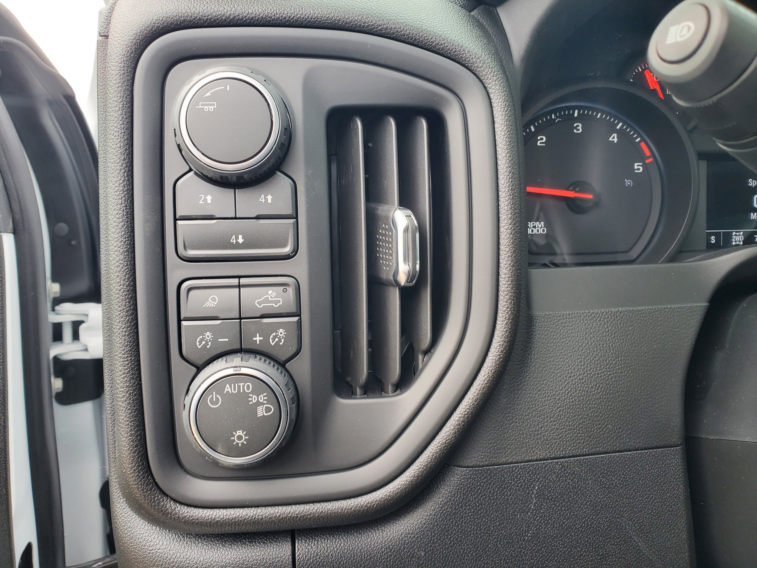 2026 Chevrolet Silverado 2500 HD Custom - Photo 10