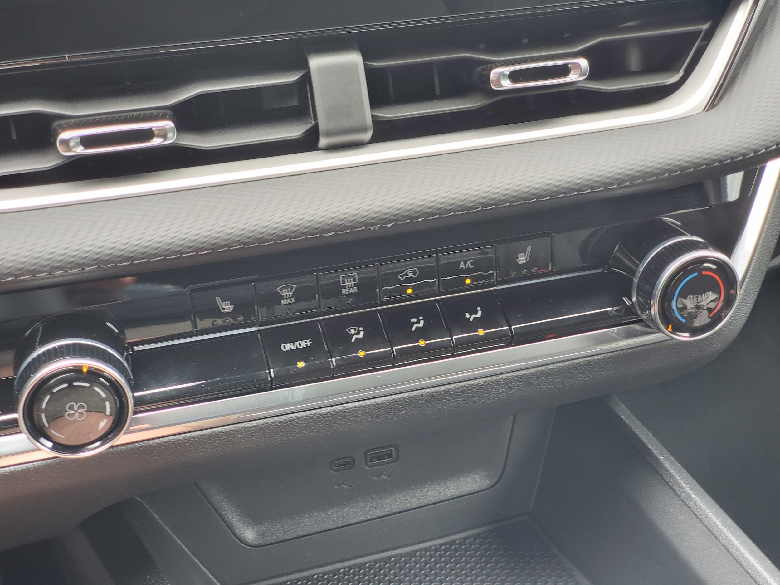 2026 Chevrolet Equinox LT - Photo 16