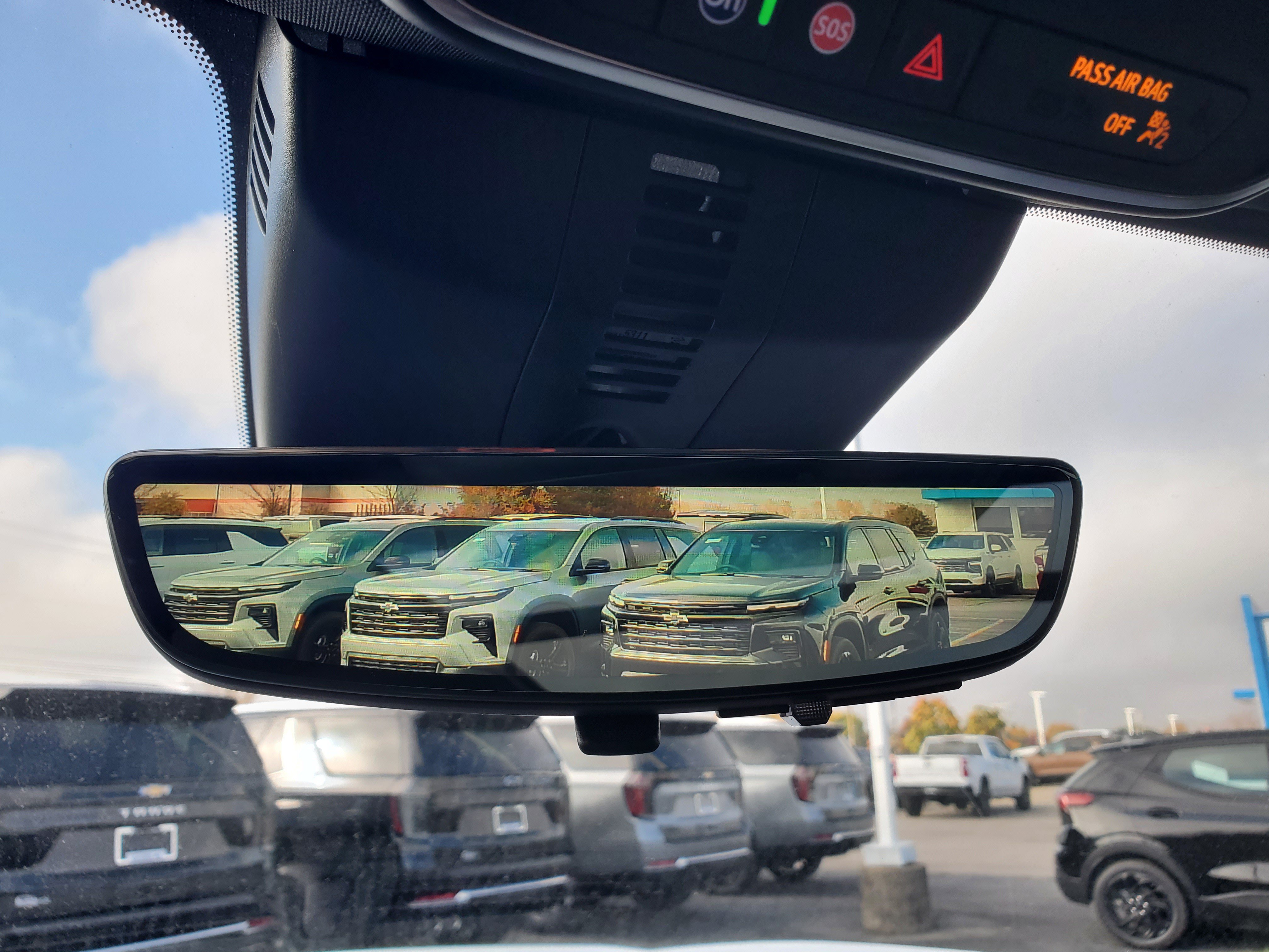 2027 Chevrolet Traverse High Country - Photo 19