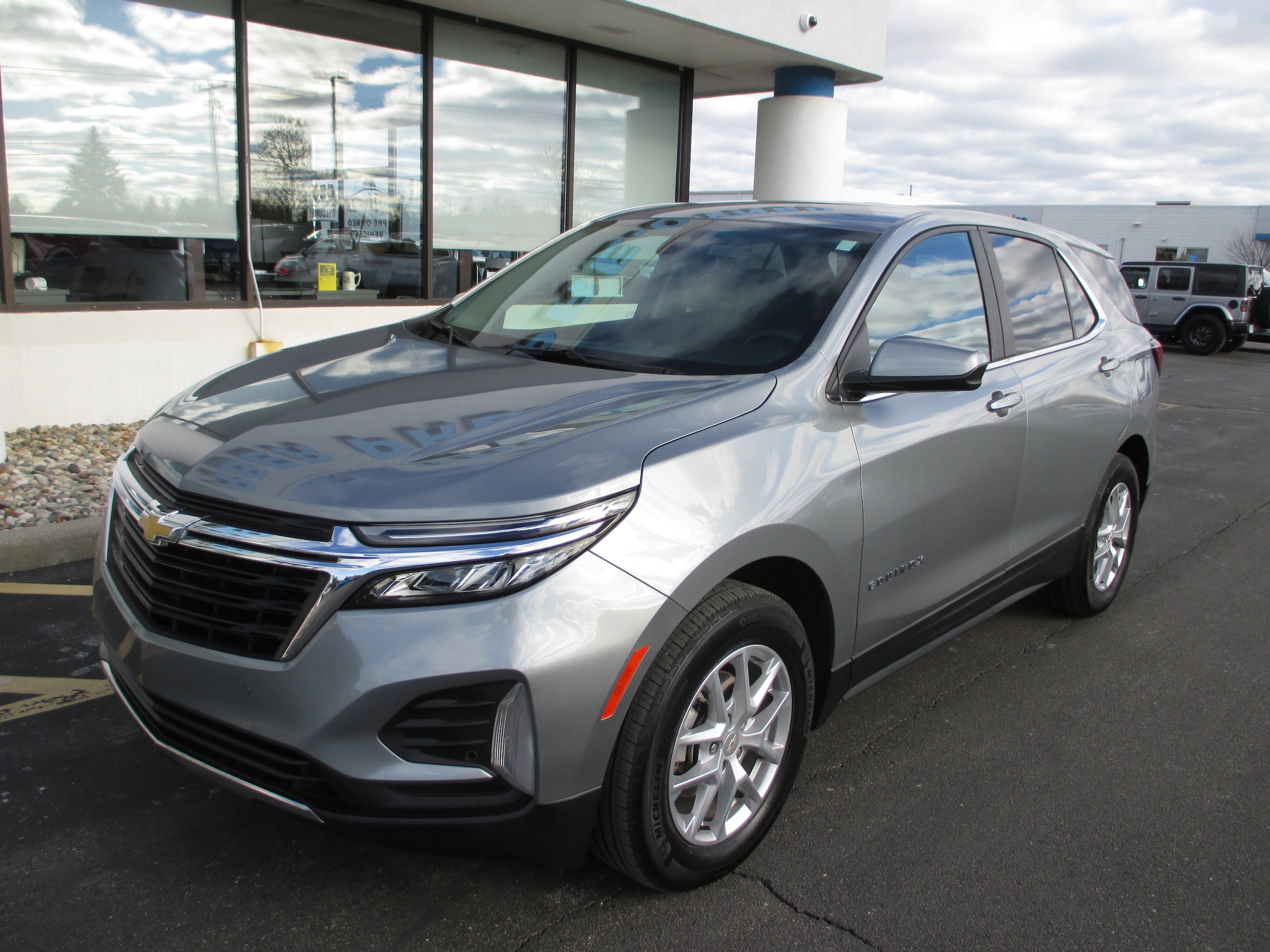 2023 Chevrolet Equinox LT's photo