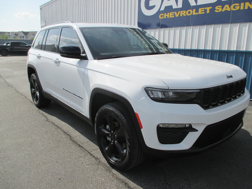 Used 2024 Jeep Grand Cherokee Limited 4x4 SUV