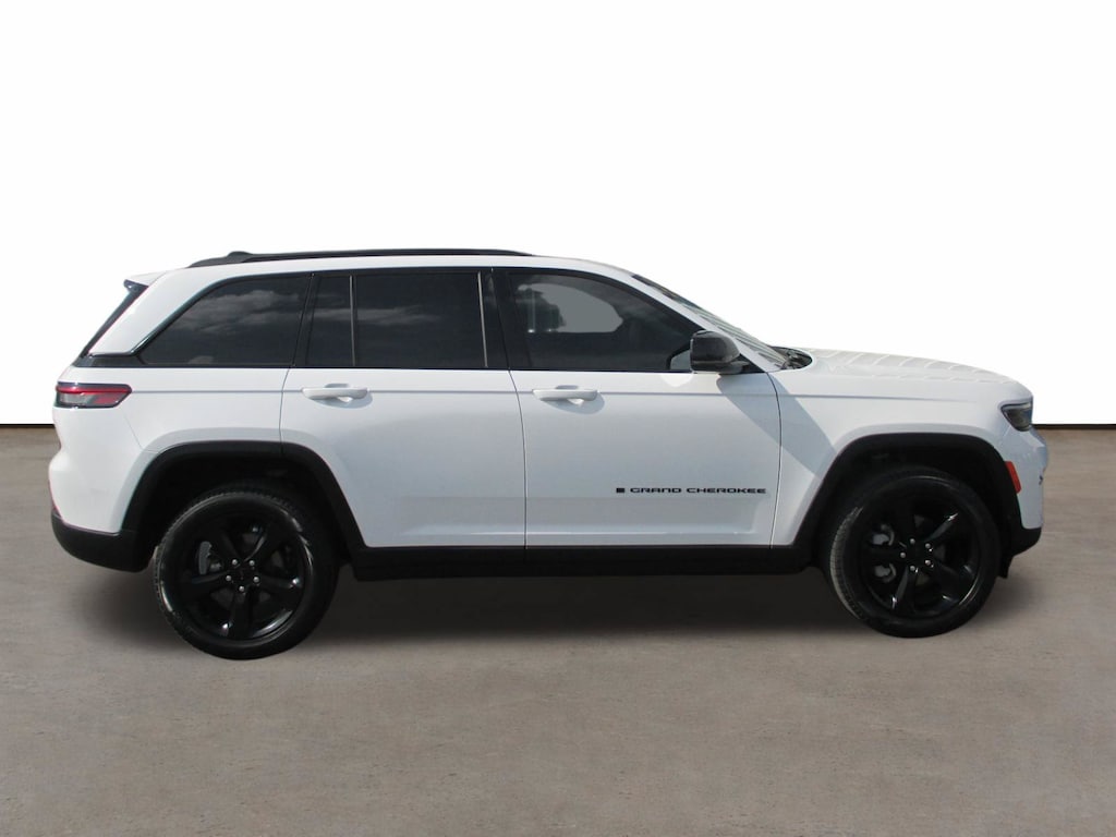 Used 2024 Jeep Grand Cherokee Limited 4x4 SUV