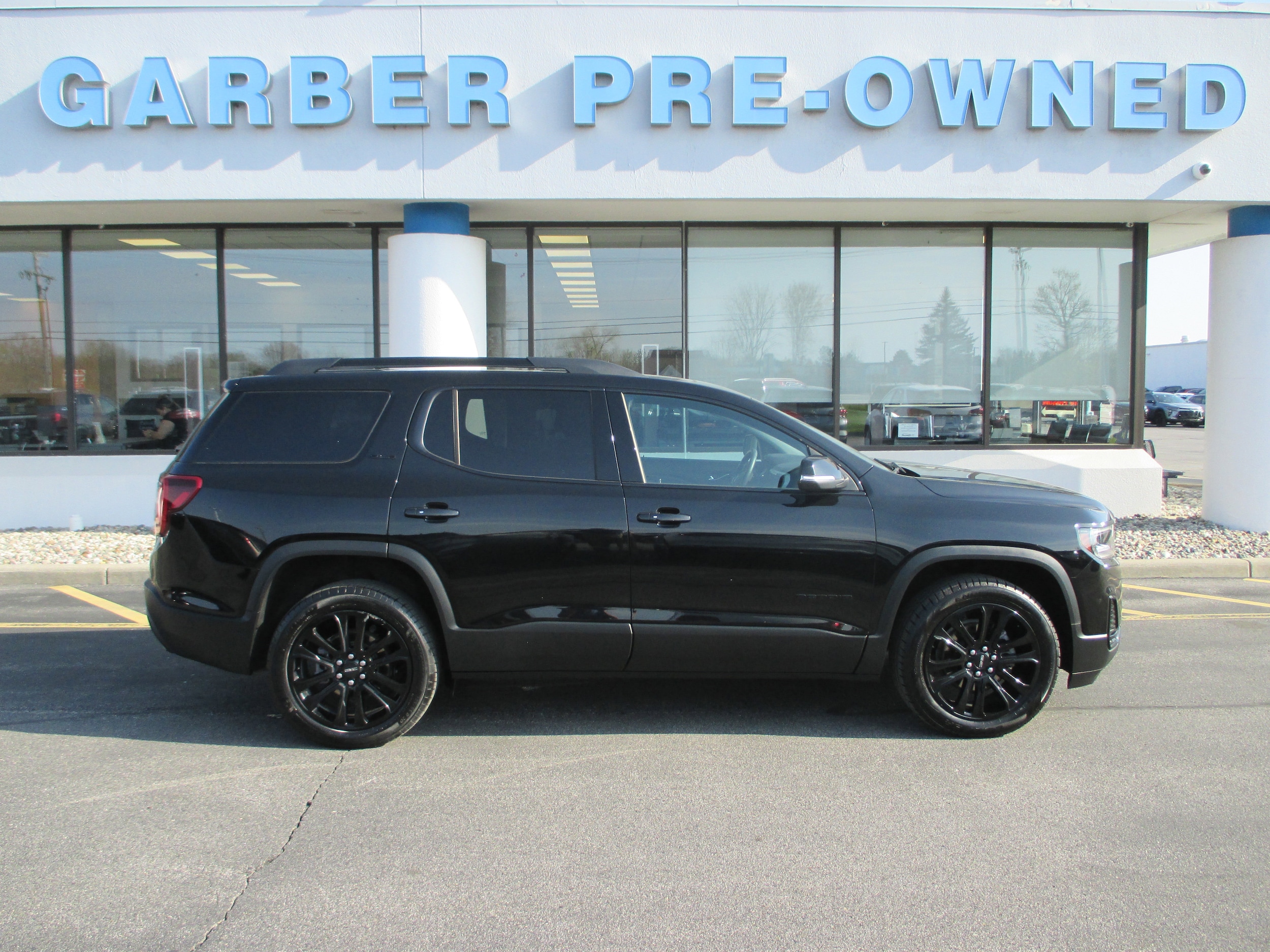 2023 GMC Acadia SLE AWD's photo