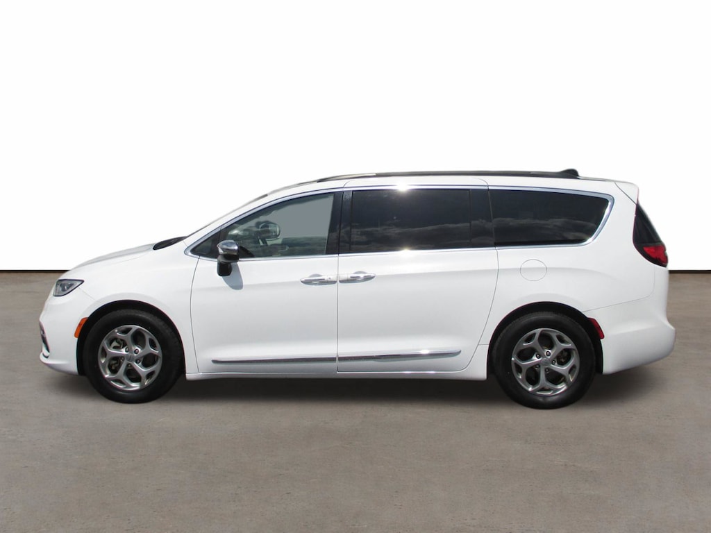 Used 2023 Chrysler Pacifica Limited Van Passenger Van