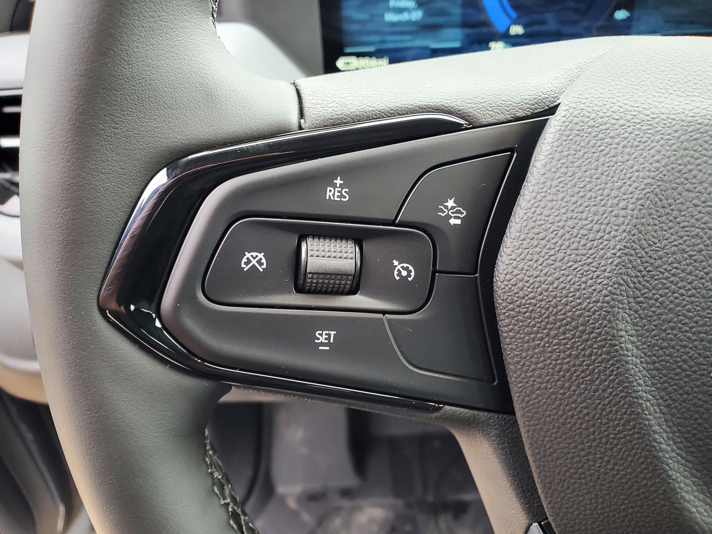 2027 Chevrolet Bolt RS - Photo 13
