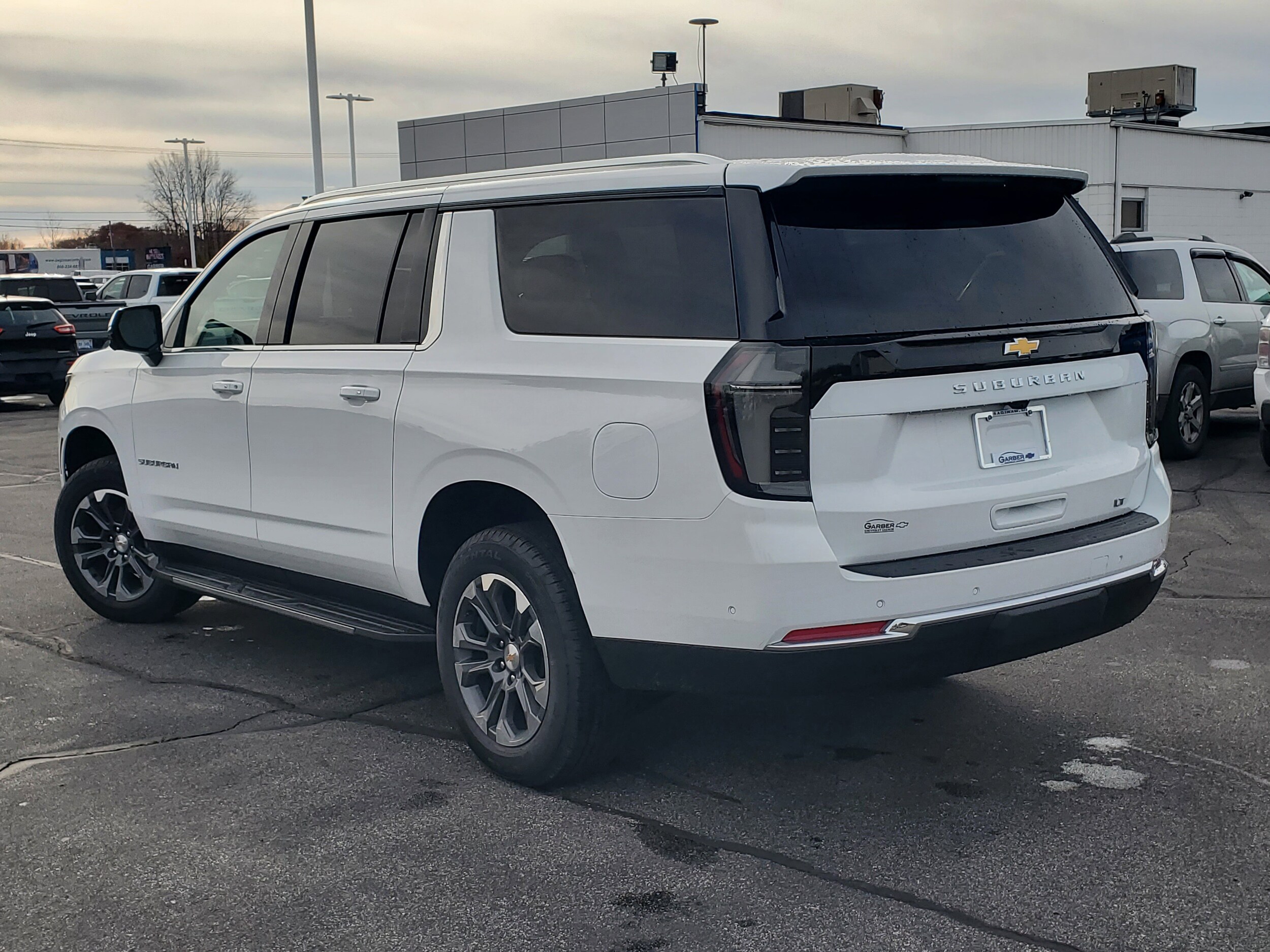 2026 Chevrolet Suburban LT photo 3