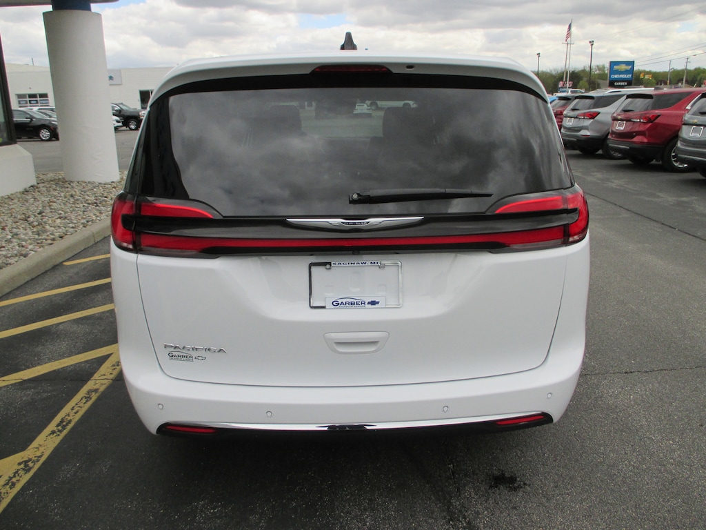 Used 2024 Chrysler Pacifica Touring L Van Passenger Van